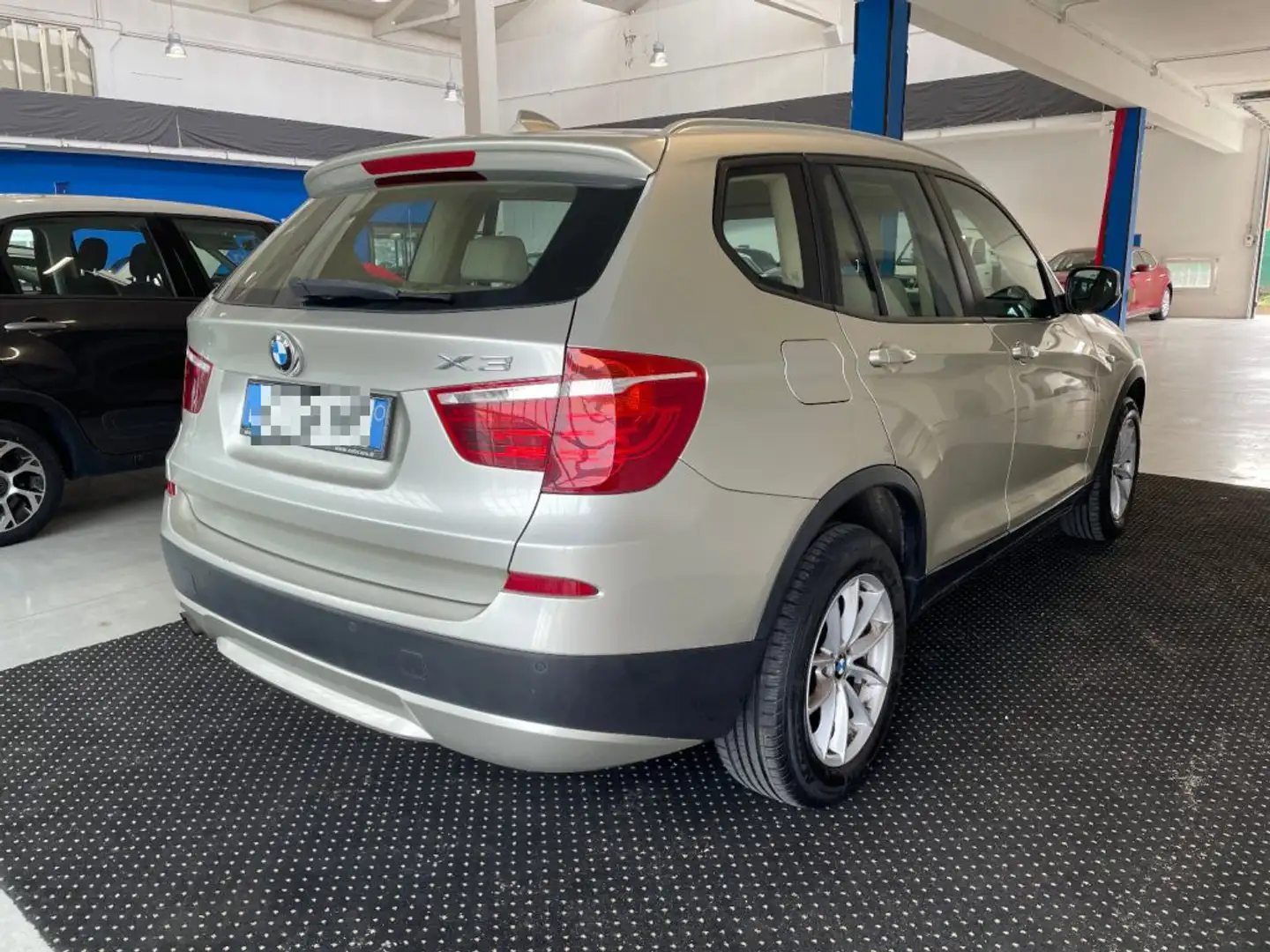 BMW X3 xDrive20d Futura Gris - 2