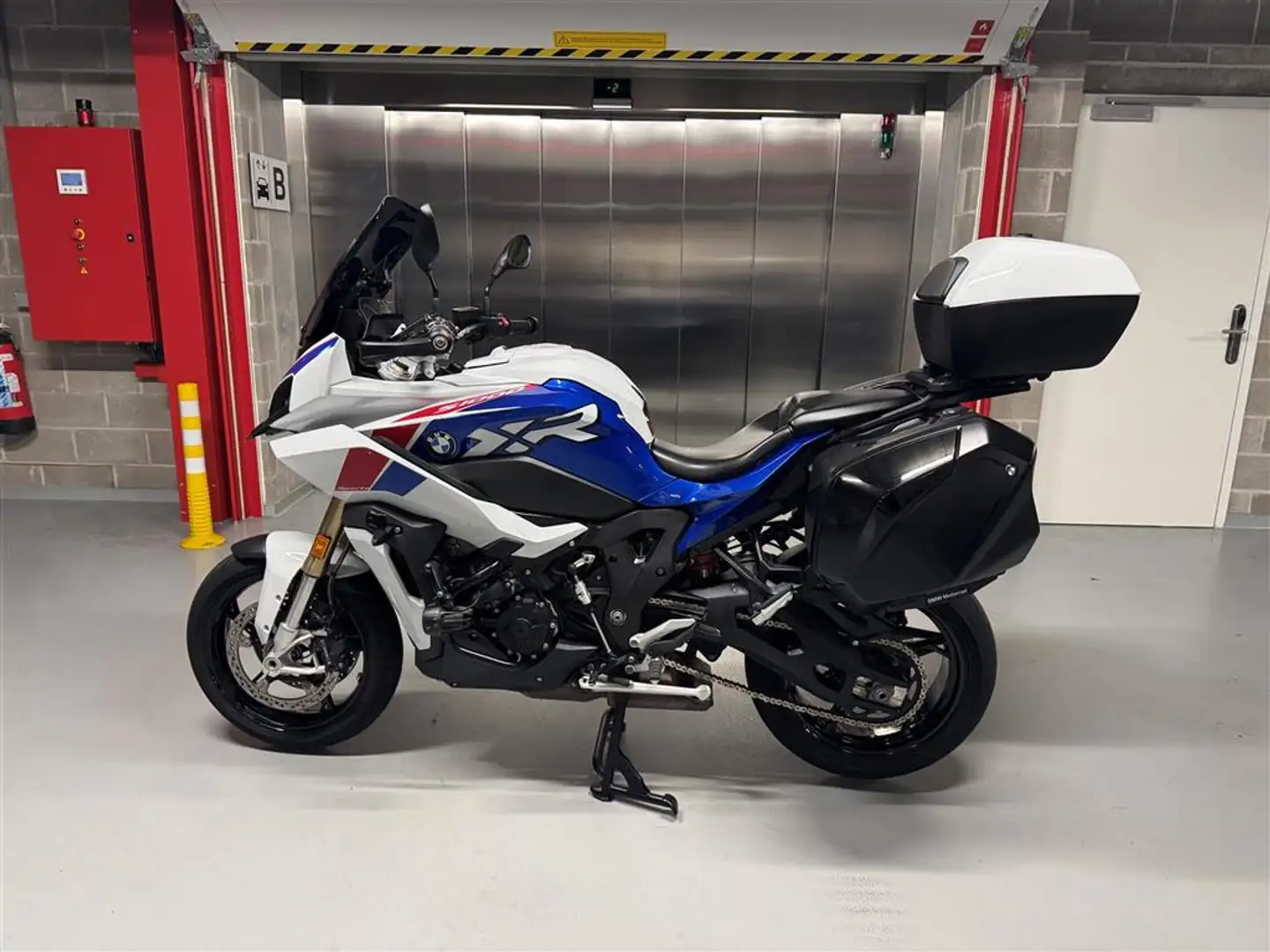 BMW S 1000 XR 0 - 2