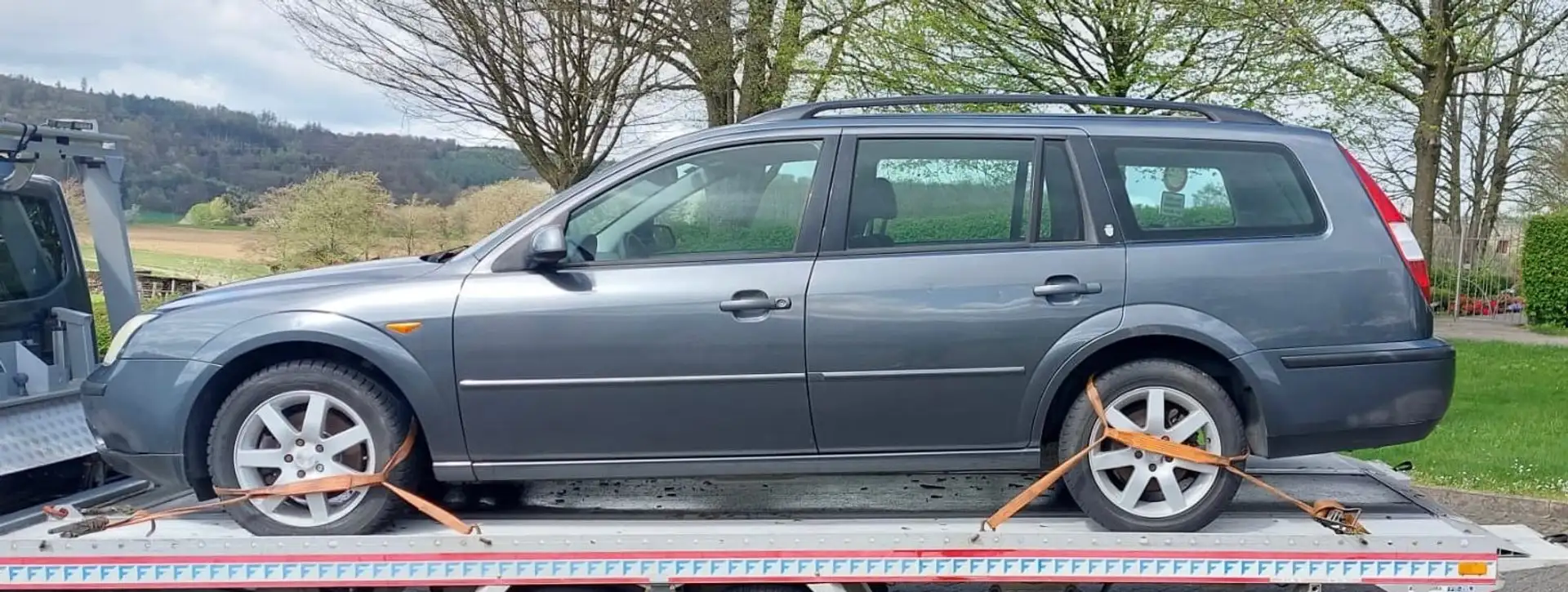 Ford Mondeo 2,0TDCi 96 kW Ghia DPF Gri - 1