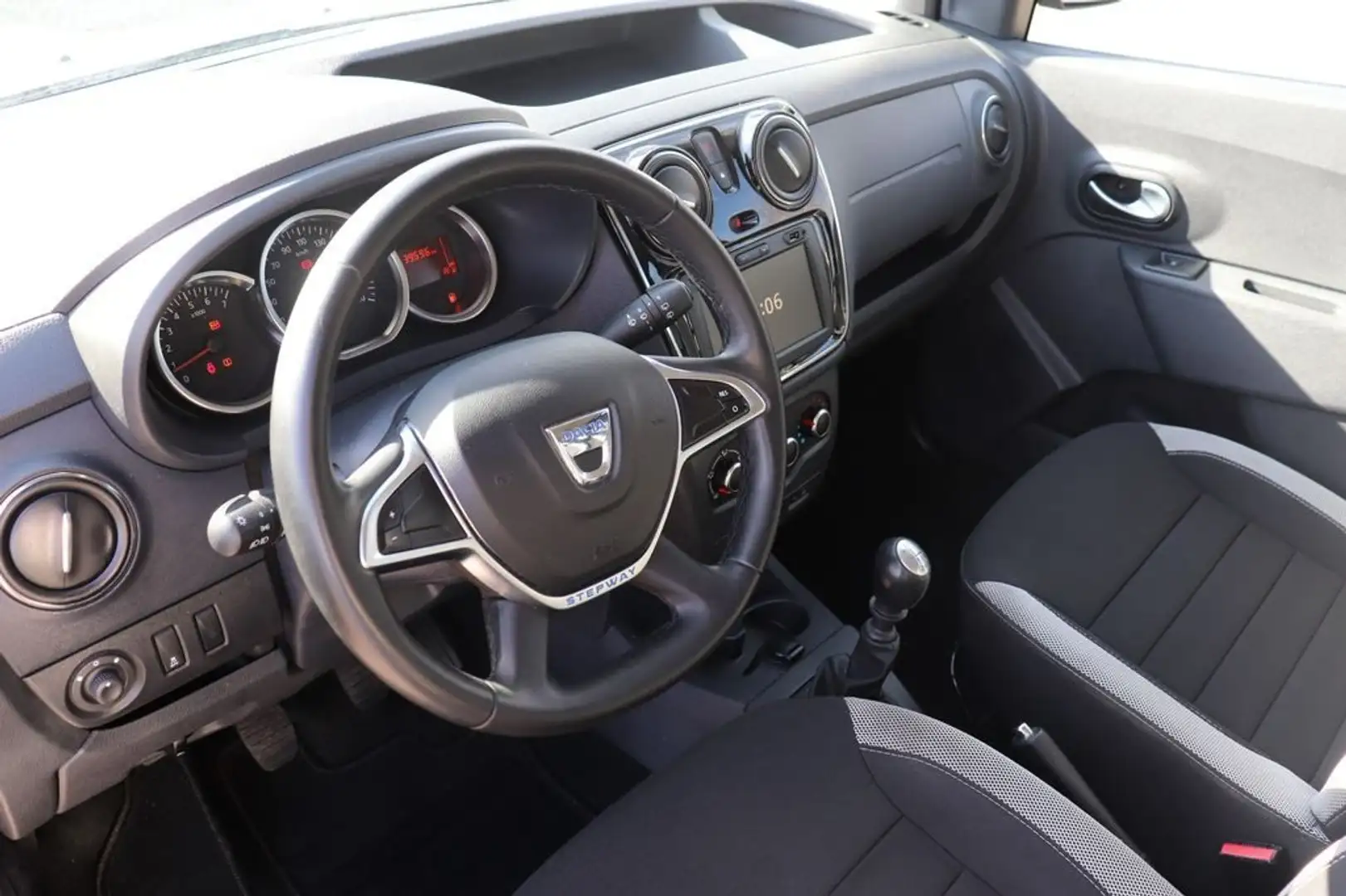Dacia Dokker Stepway 1.3 TCe 130CV Beige - 1