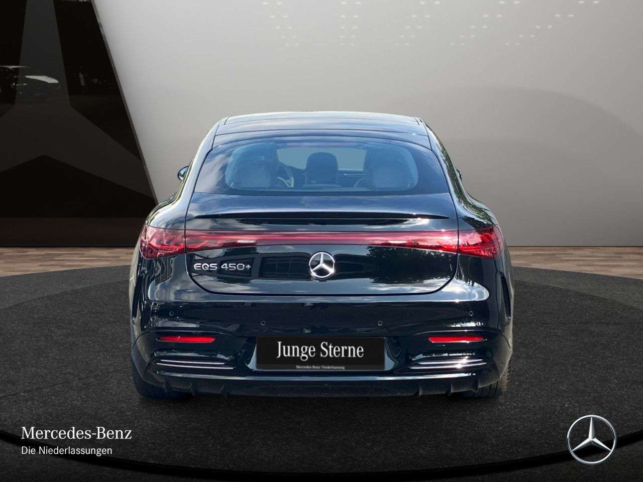 Mercedes-Benz EQS