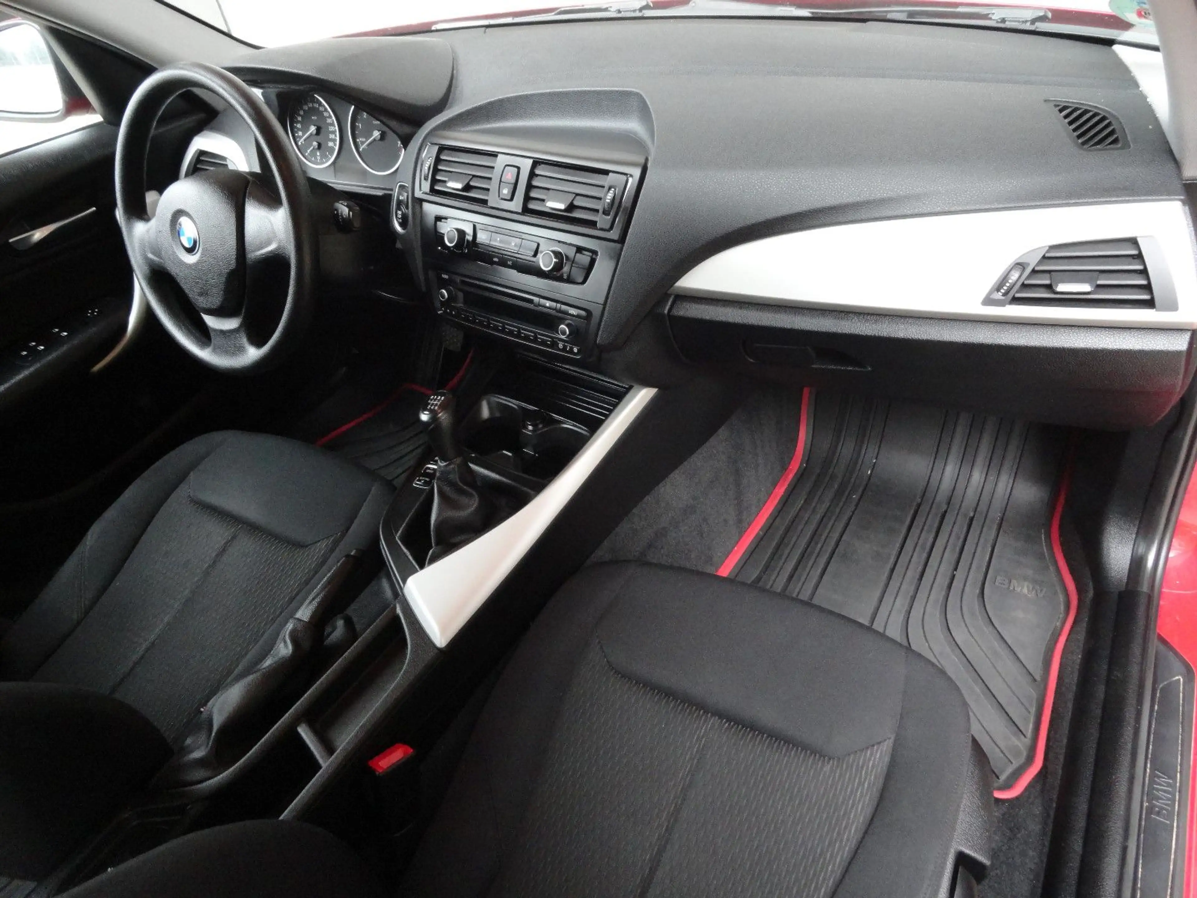 BMW 116 i 5- trg.     2. Hand* Klima* AHK* Alu — photo 14