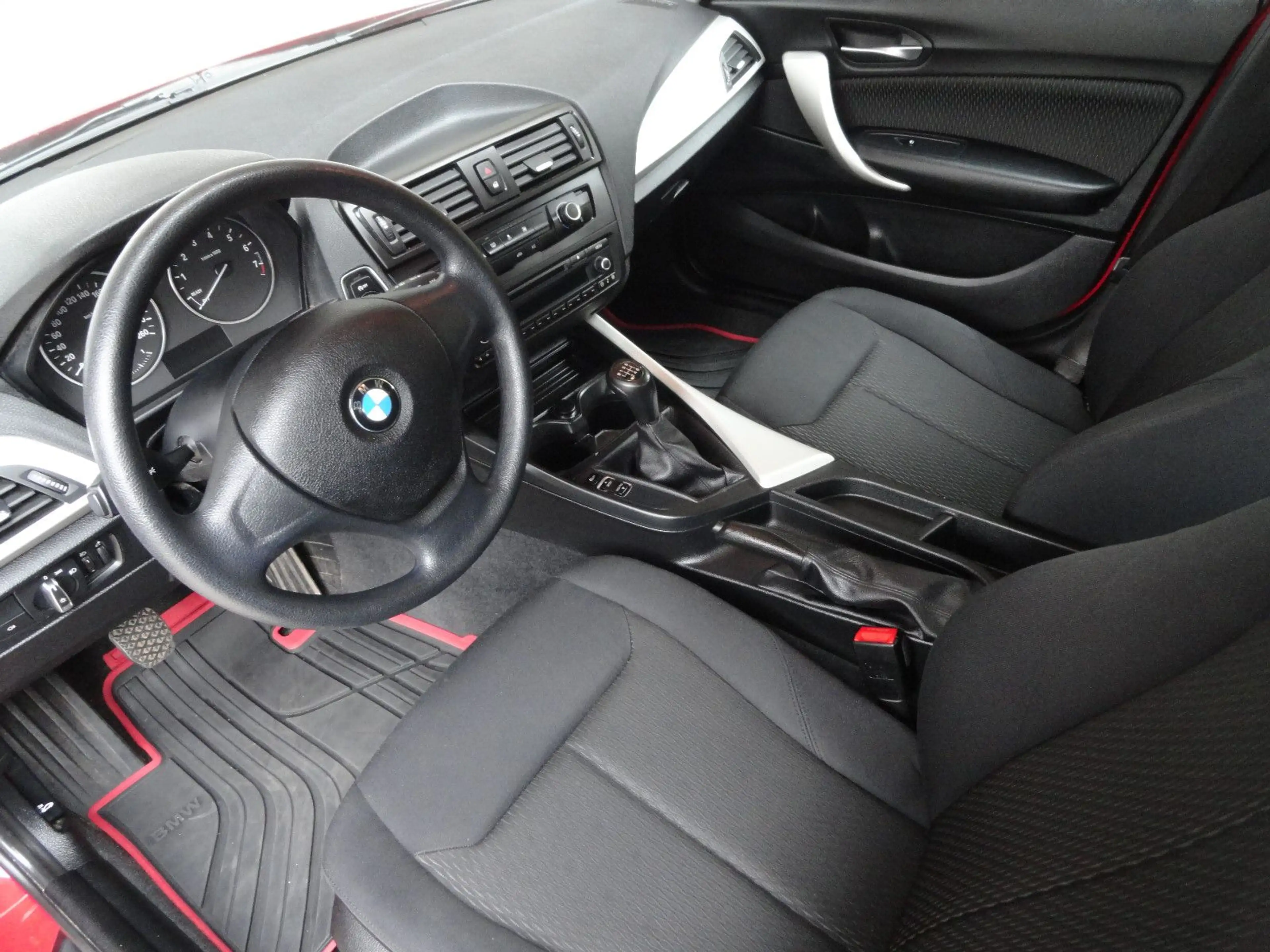 BMW 116 i 5- trg.     2. Hand* Klima* AHK* Alu — photo 12