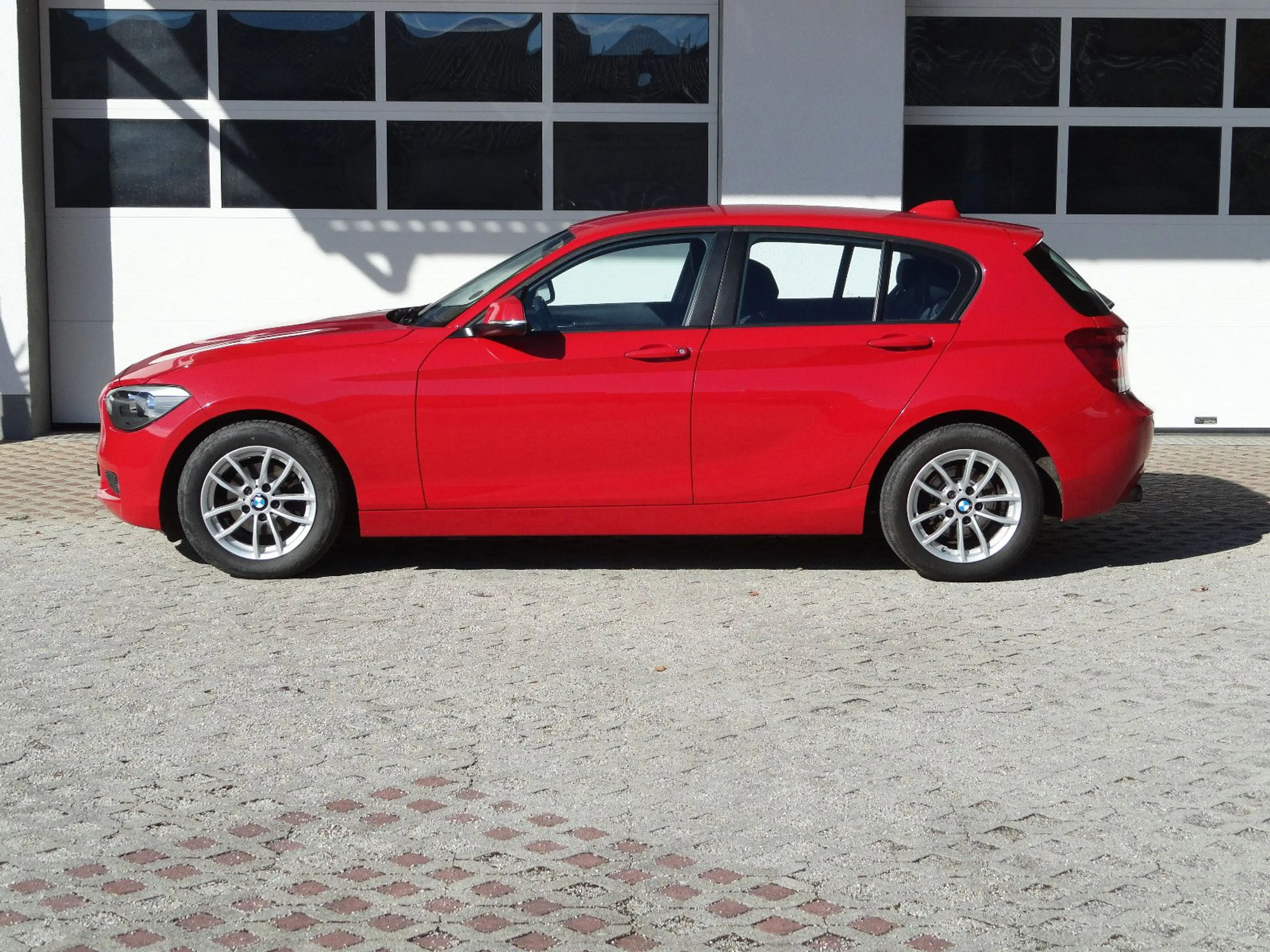 BMW 116 i 5- trg.     2. Hand* Klima* AHK* Alu — photo 7
