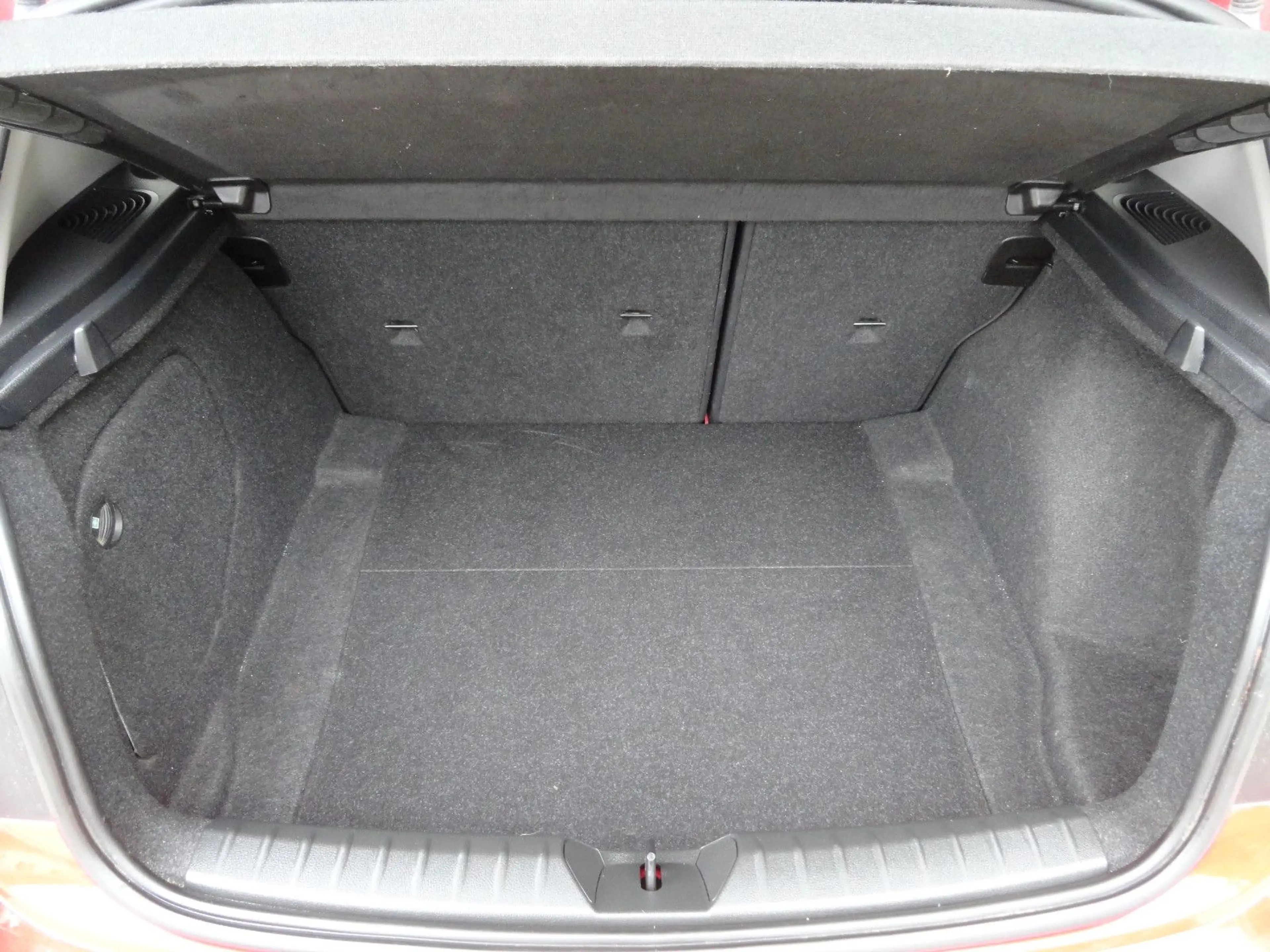 BMW 116 i 5- trg.     2. Hand* Klima* AHK* Alu — photo 11