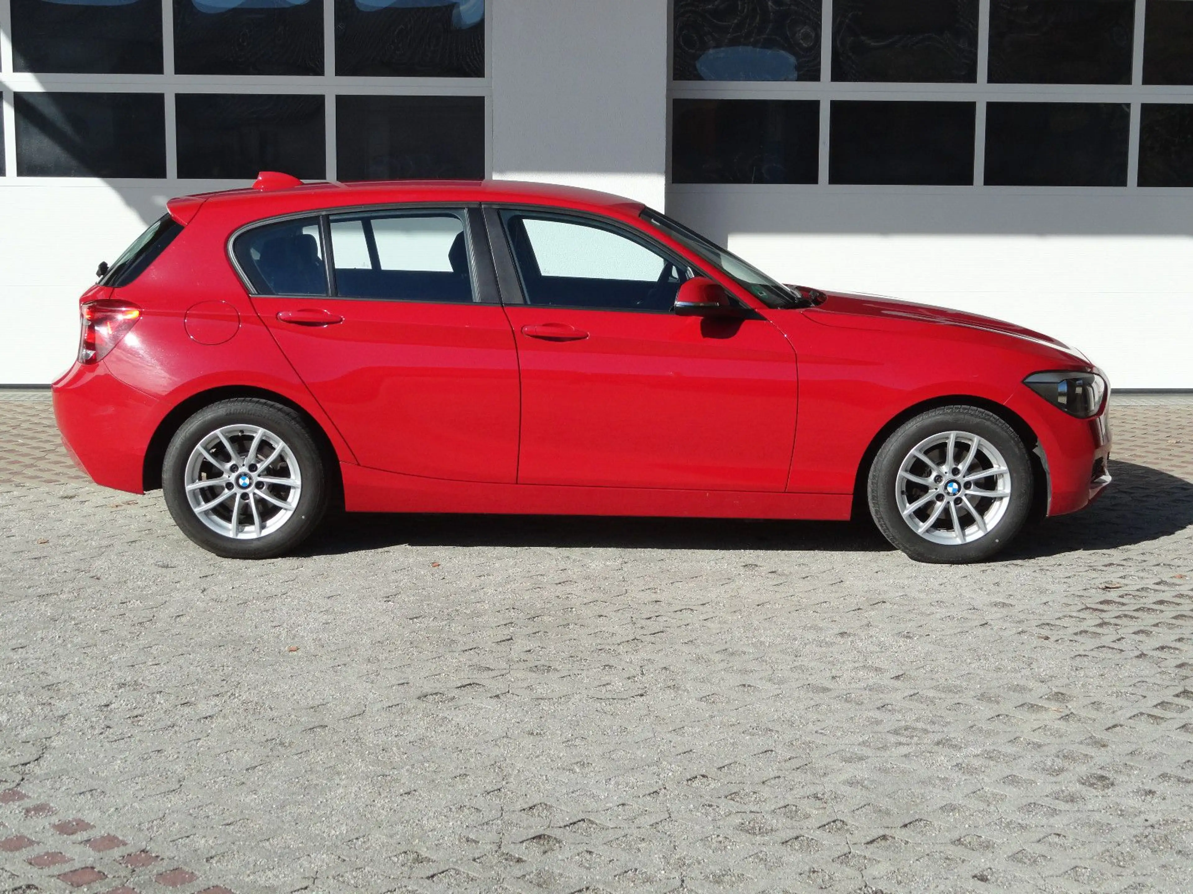 BMW 116 i 5- trg.     2. Hand* Klima* AHK* Alu — photo 8