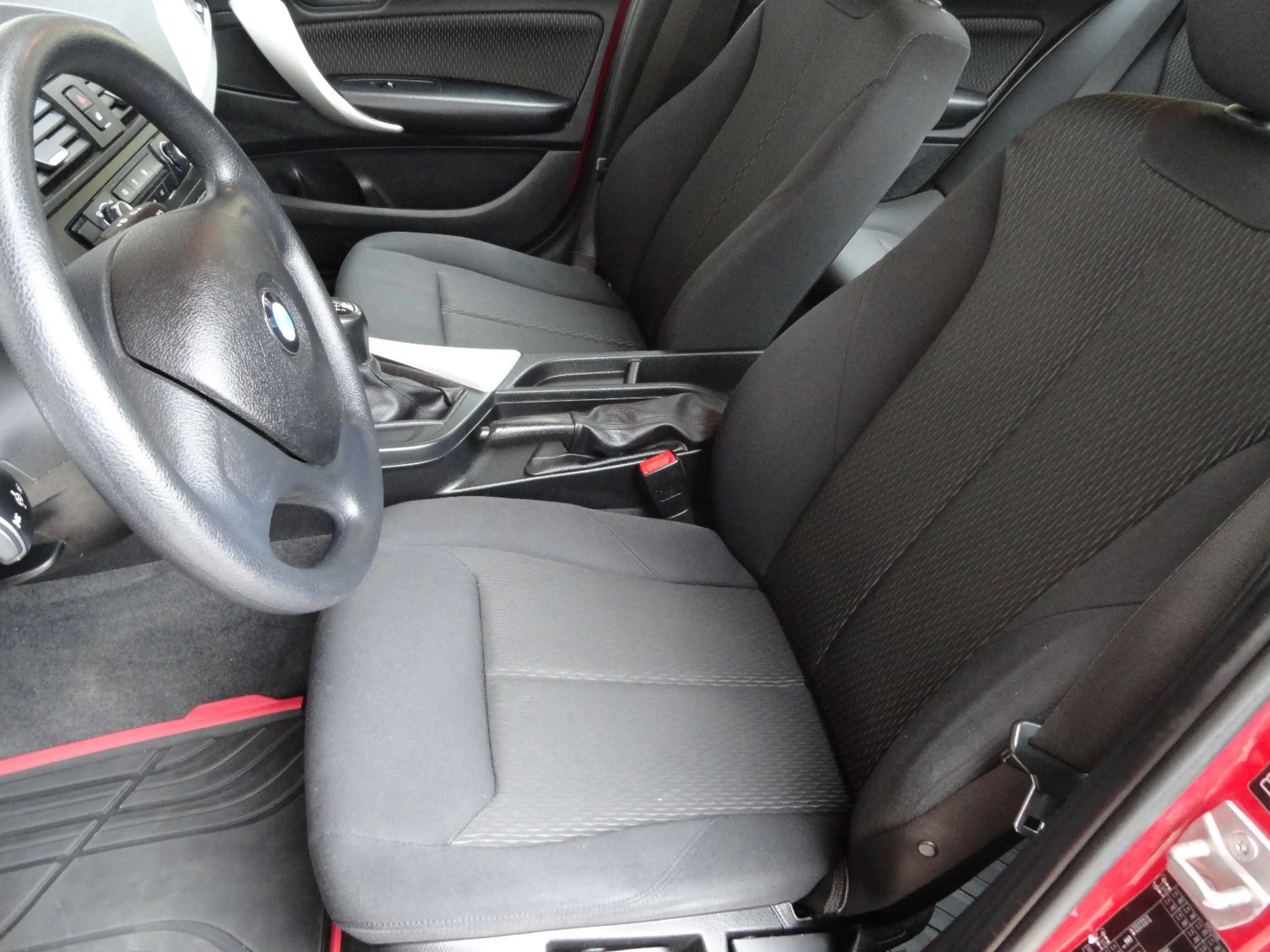 BMW 116 i 5- trg.     2. Hand* Klima* AHK* Alu — photo 13
