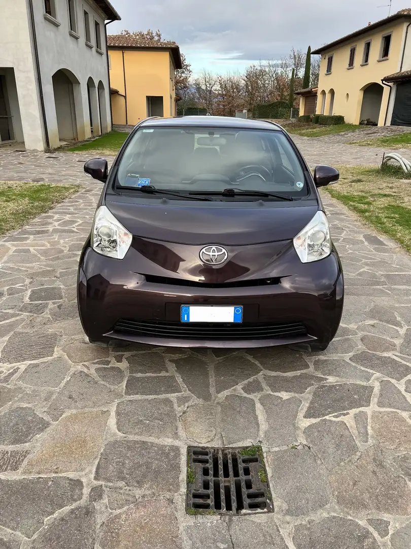 Toyota iQ 1.0 cvt (multidrive) - 1