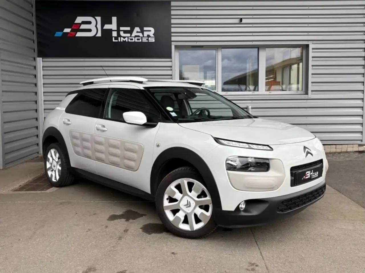 Citroen C4 Cactus 1.6 BLUEHDI 100 SHINE TOIT PANORAMIQUE