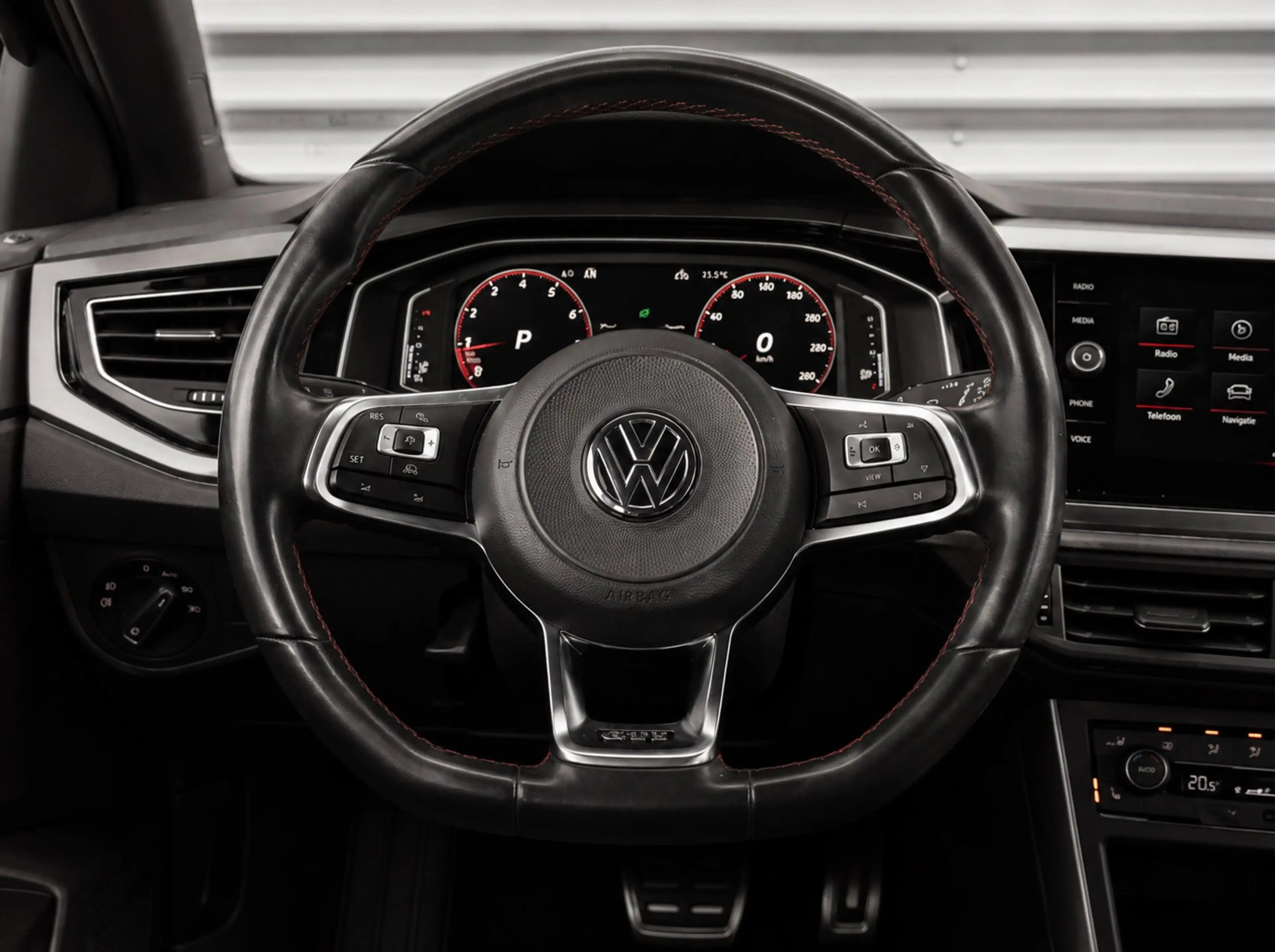 Volkswagen Polo GTI 2.0 TSI Alcantara Camera Virtual Keyless — photo 17