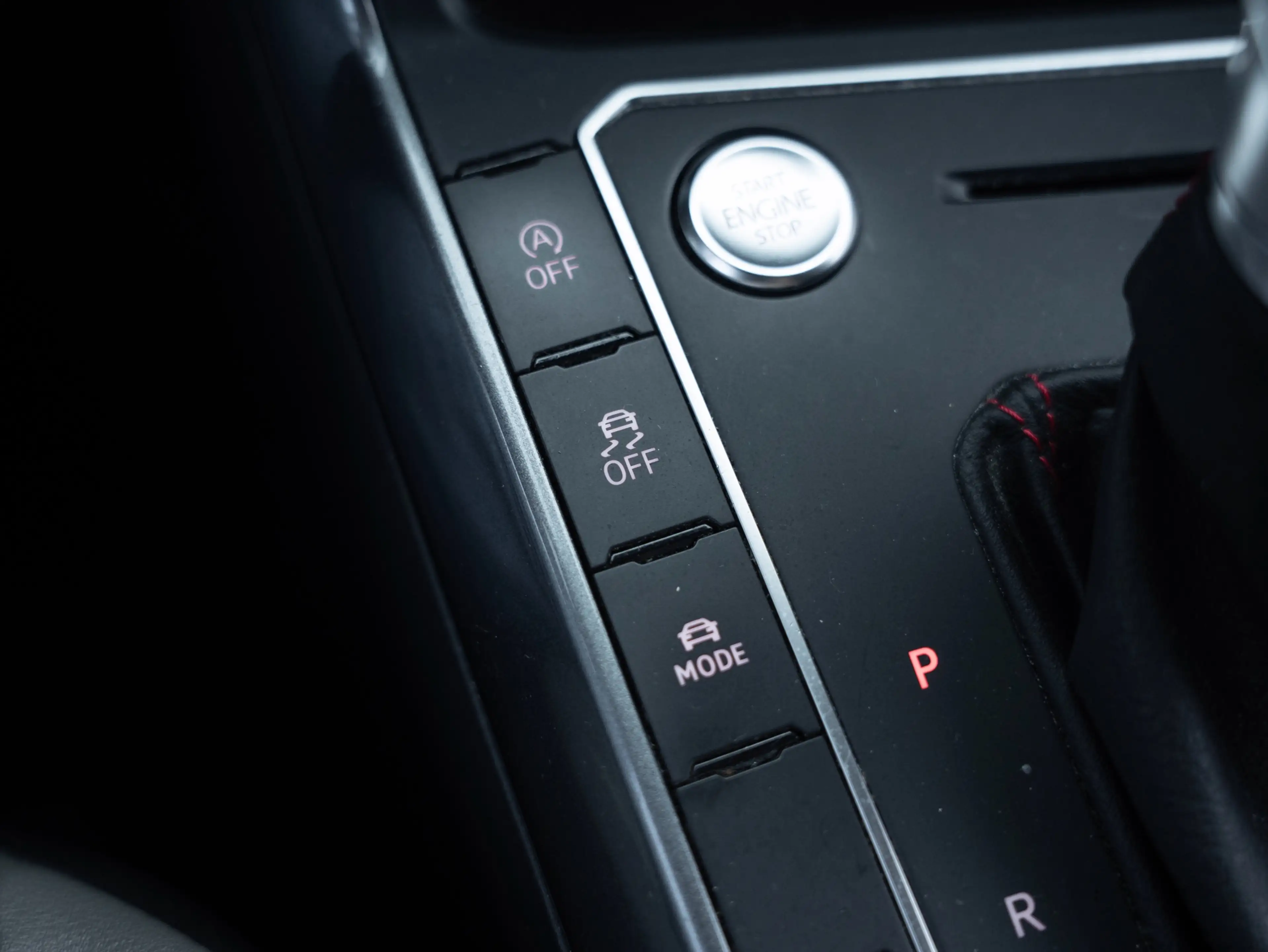 Volkswagen Polo GTI 2.0 TSI Alcantara Camera Virtual Keyless — photo 43
