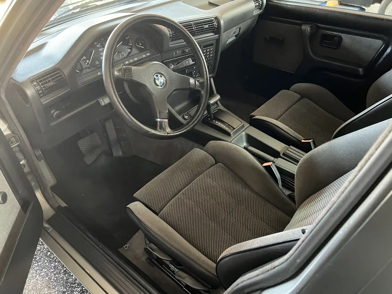 BMW 325i, foto 7