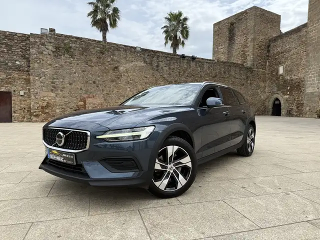 Volvo V60 Cross Country B4 Plus AWD Aut.
