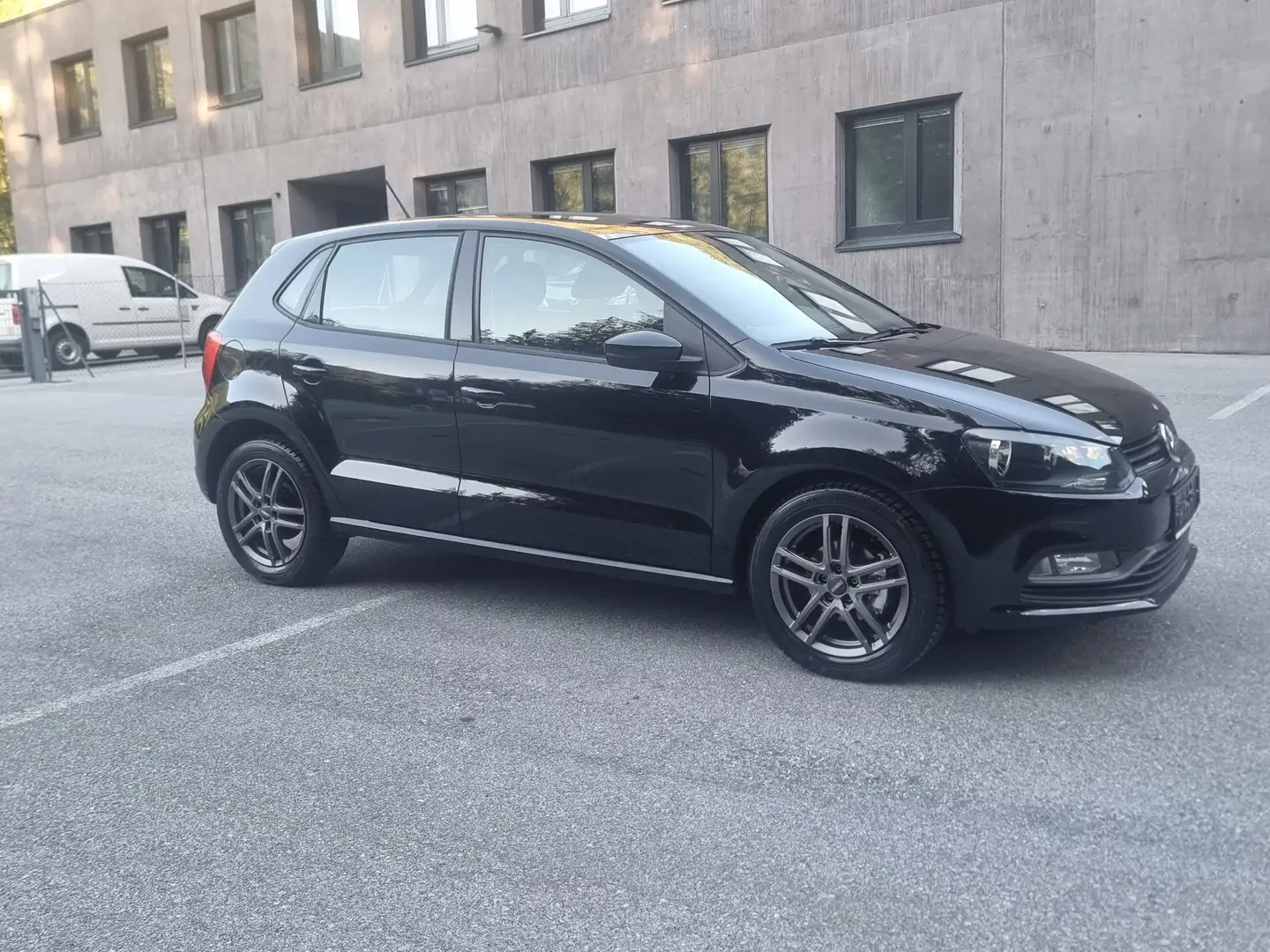 Volkswagen Polo Austria 1,0 **ALU**MTFL**PARKS.** - 1