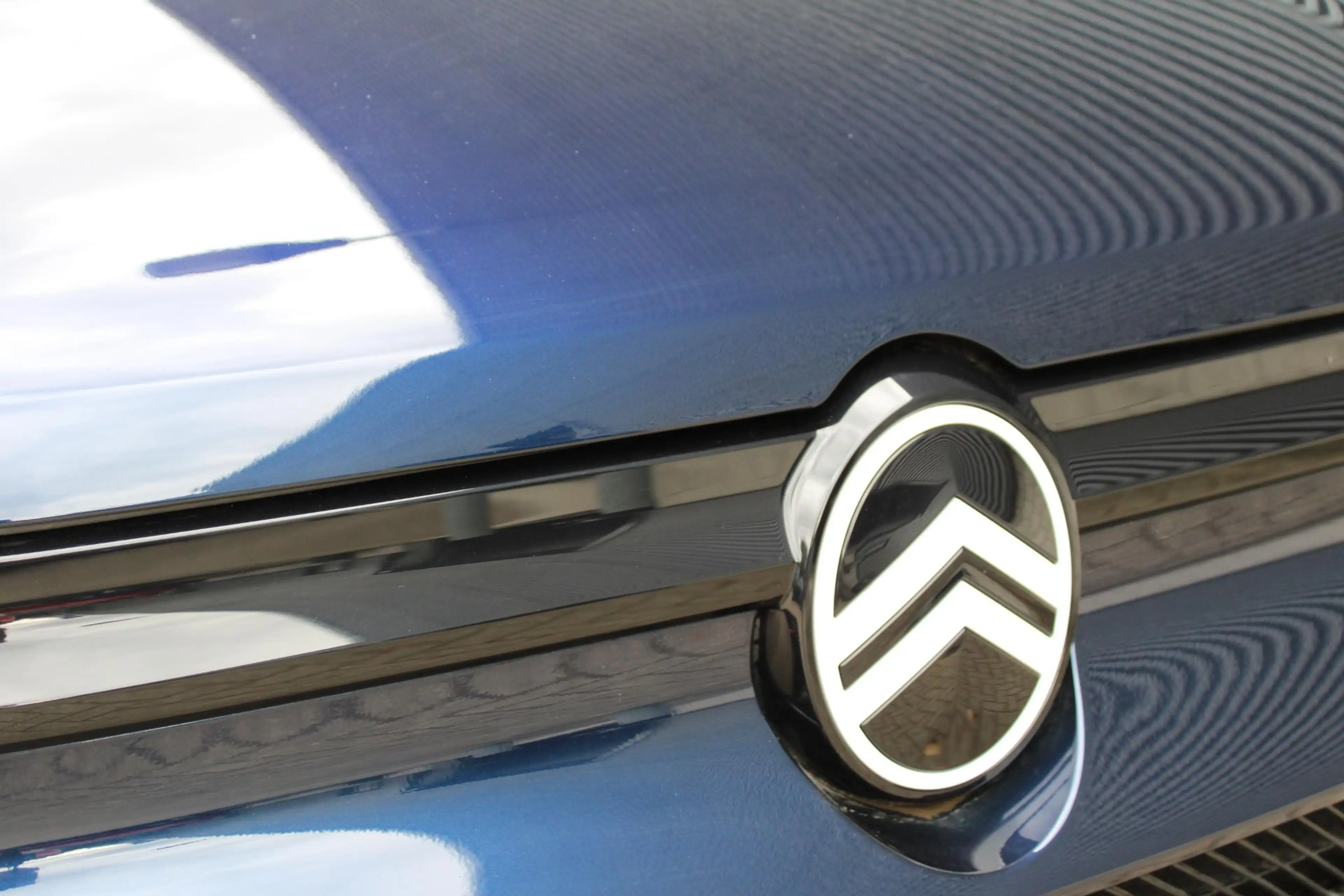 Citroen C5 Aircross 1.2 Hybrid 145 Plus — photo 13