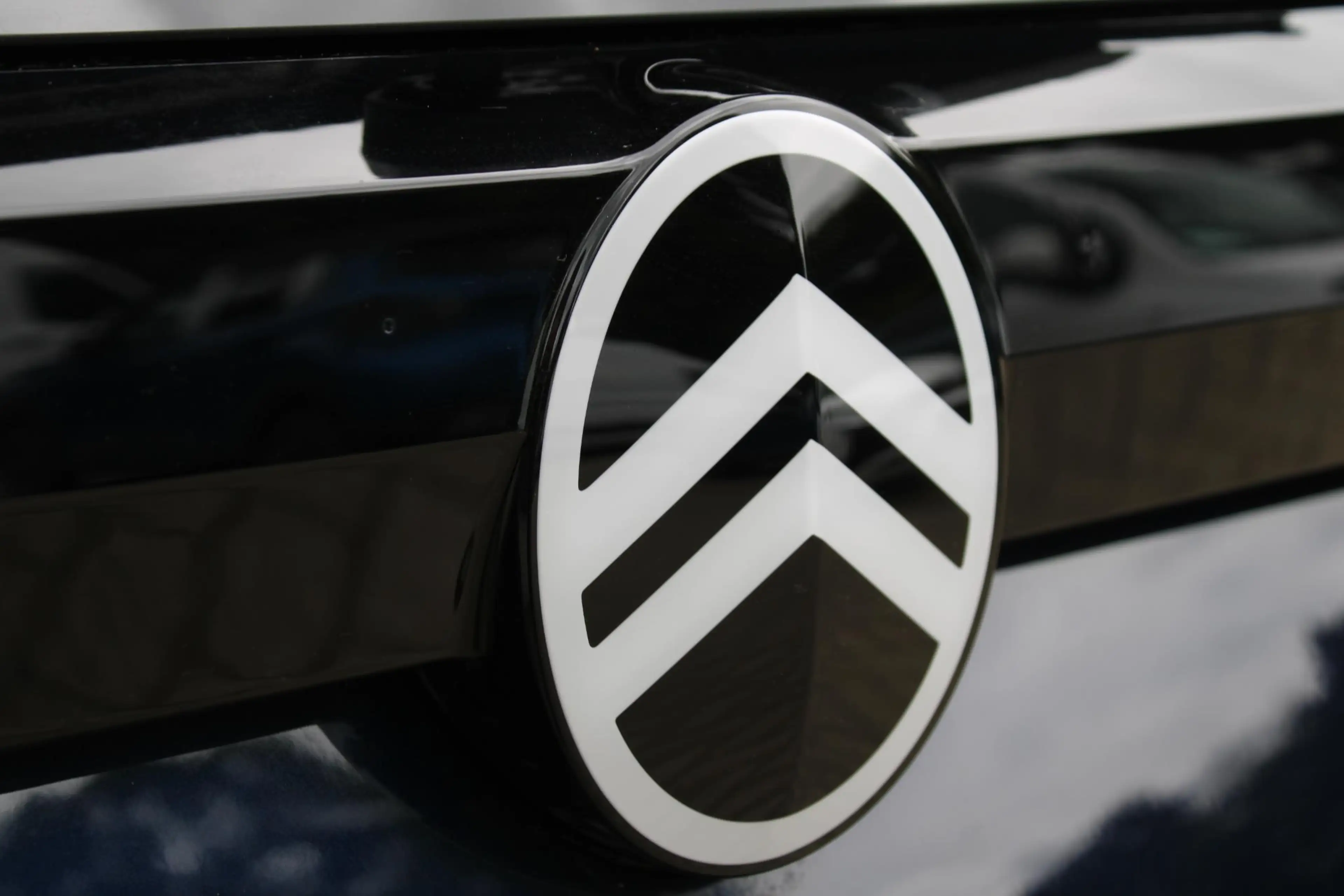 Citroen C5 Aircross 1.2 Hybrid 145 Plus — photo 8