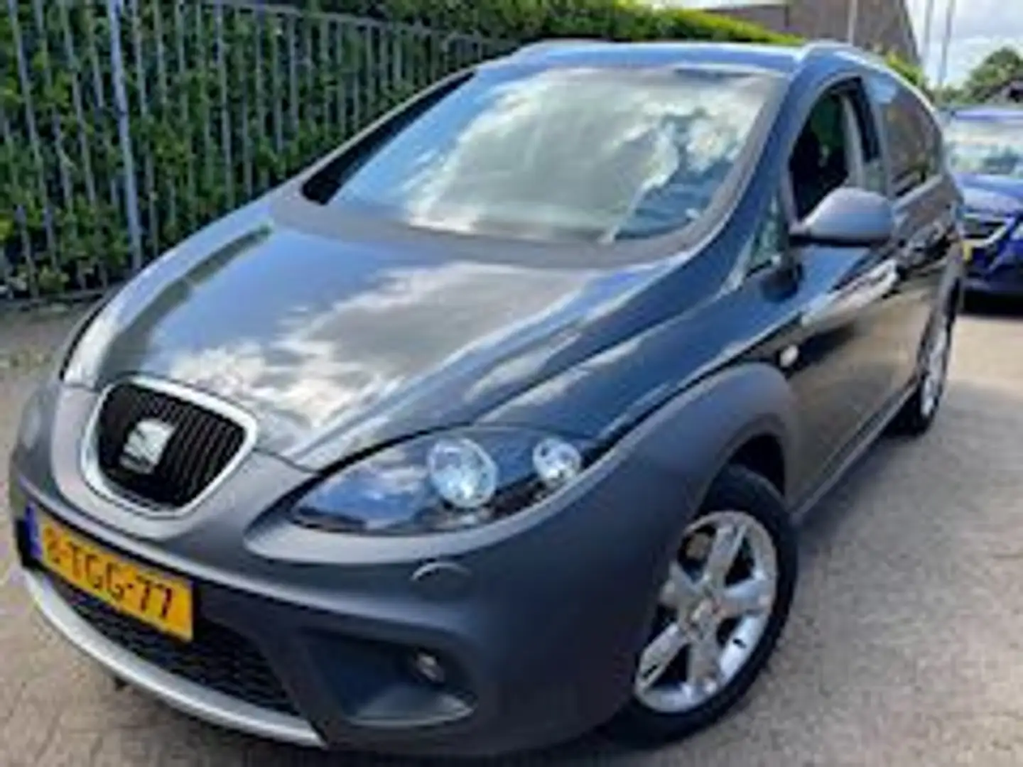 SEAT Altea 2.0 TFSI 200pk Freetrack Navigatie/Climate/Cruise Grijs - 2