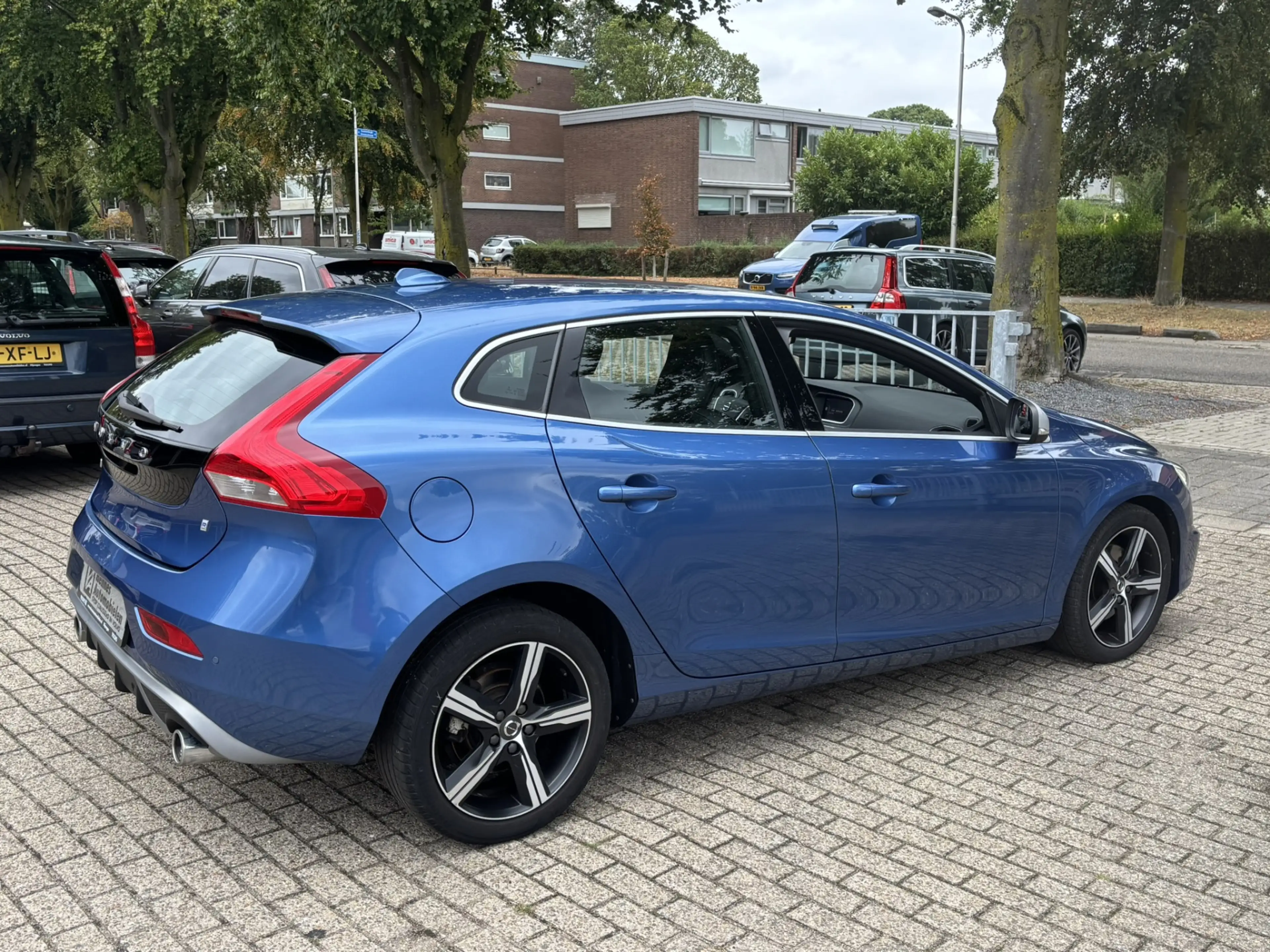 Volvo V40 2.0 T2 R-Design Stoelverwarming PDC On call — photo 5
