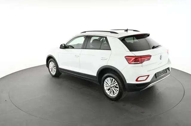 Volkswagen T-Roc view 9