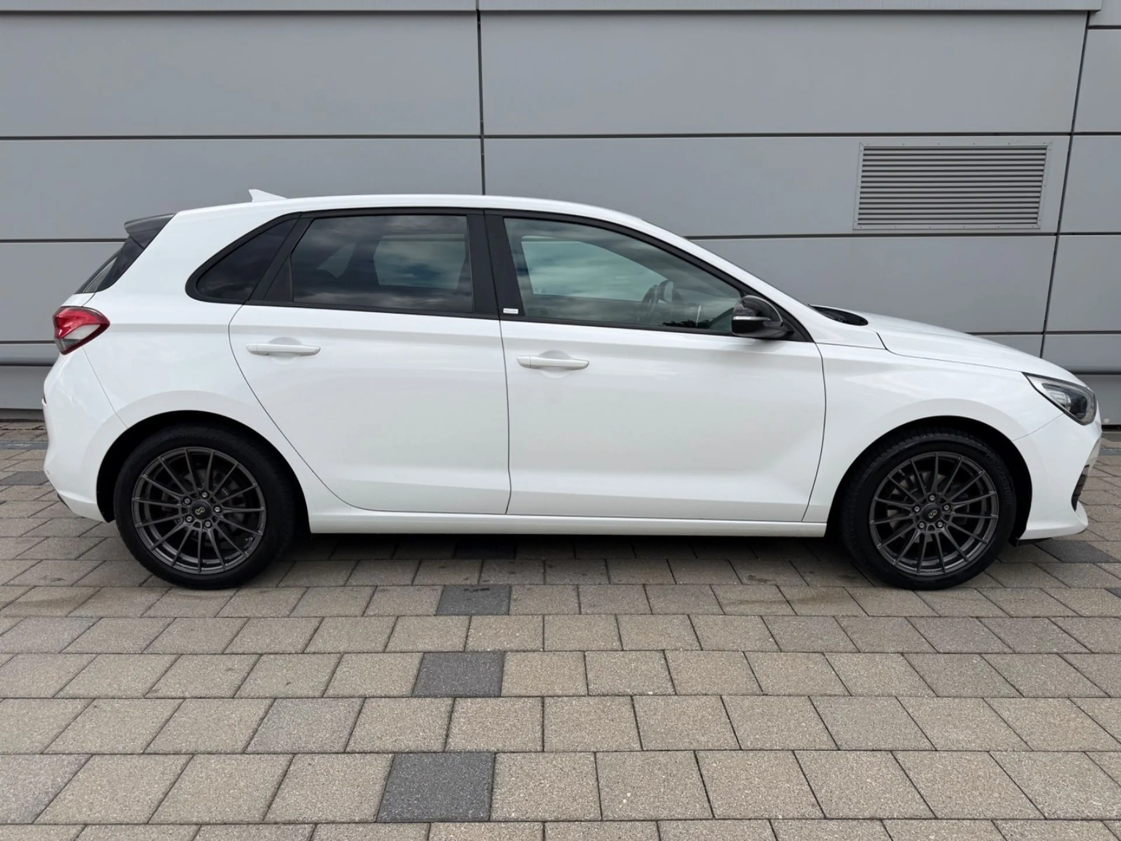 Hyundai i30 Passion*KAMERA*MFL*SHZ*TEMPO*LED — photo 6