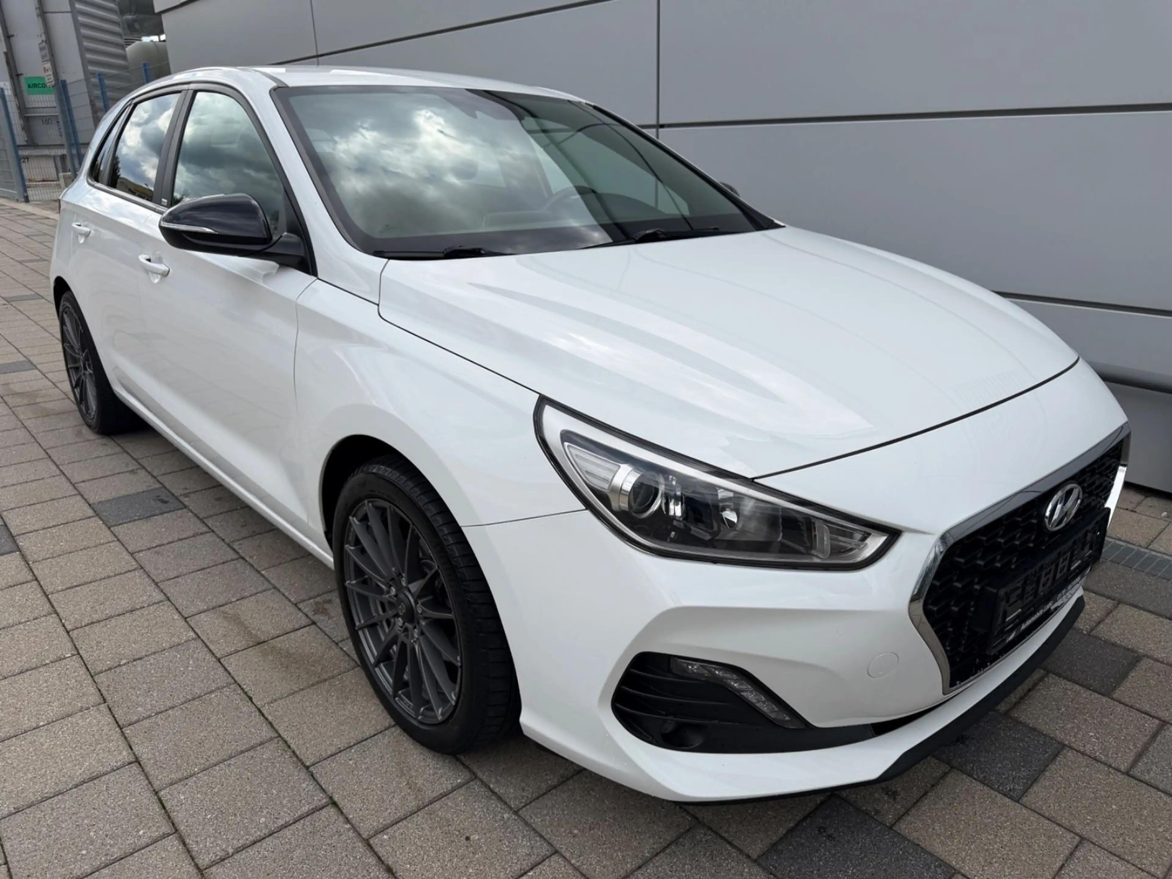 Hyundai i30 Passion*KAMERA*MFL*SHZ*TEMPO*LED — photo 7