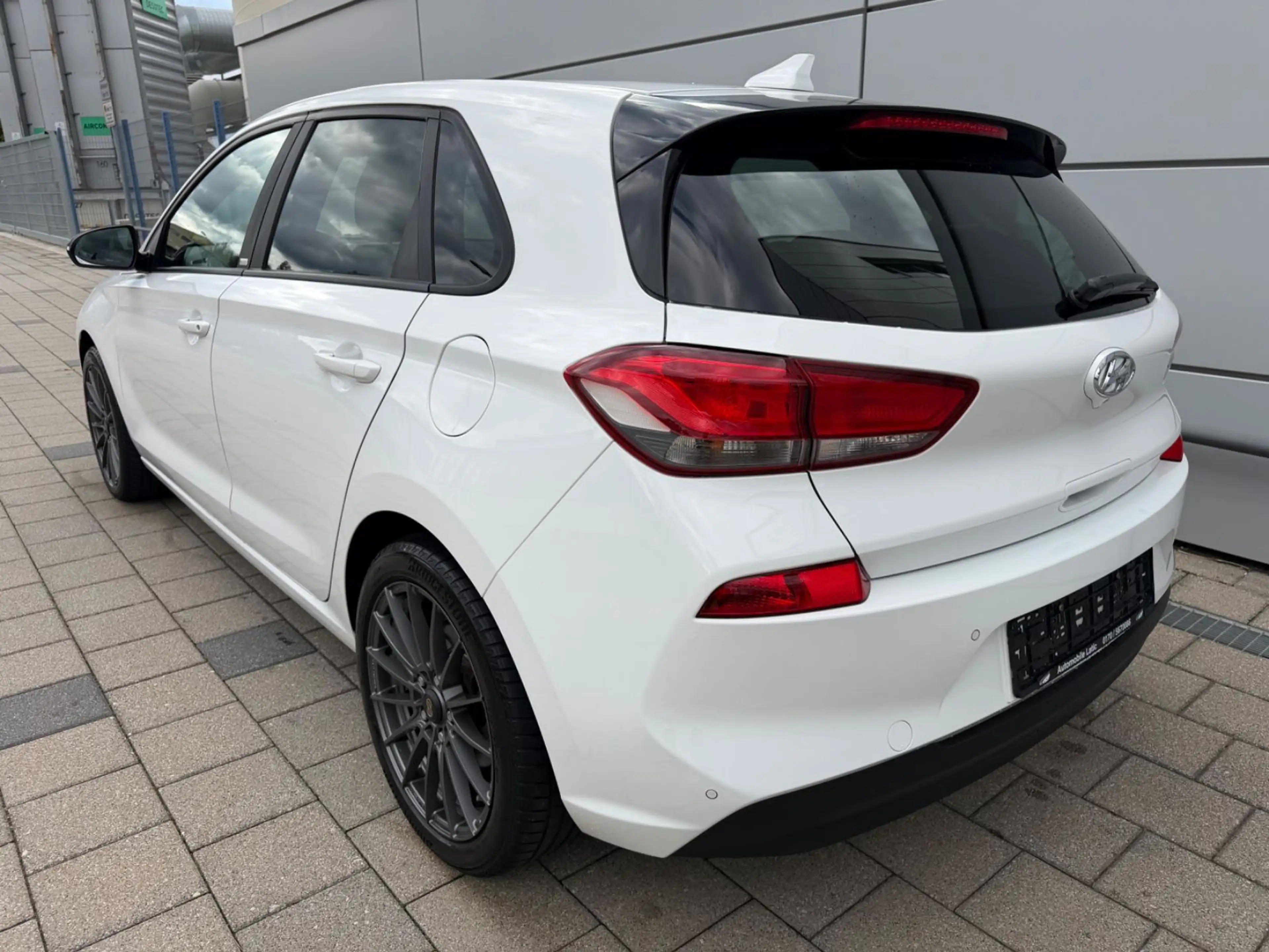 Hyundai i30 Passion*KAMERA*MFL*SHZ*TEMPO*LED — photo 3