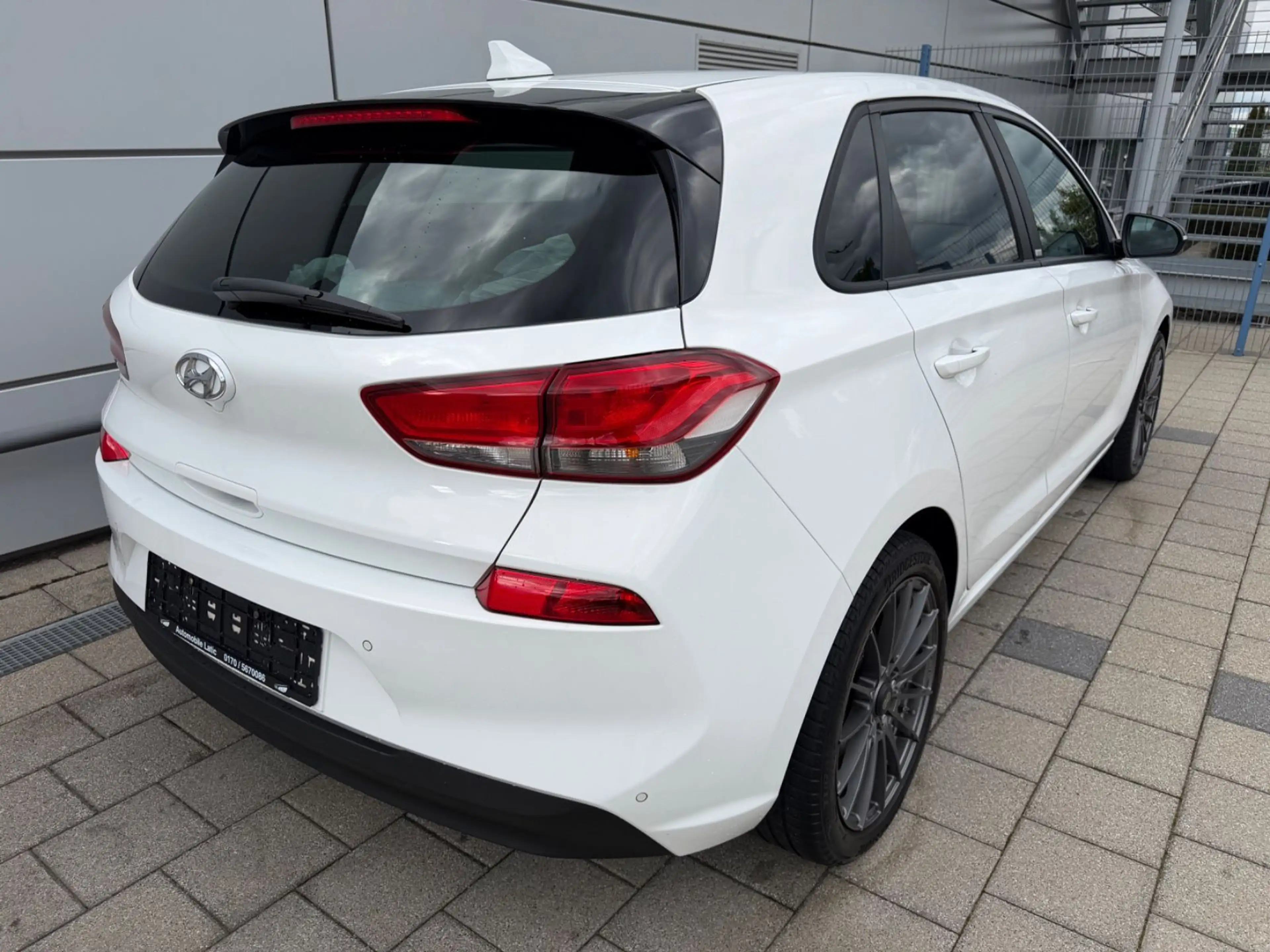 Hyundai i30 Passion*KAMERA*MFL*SHZ*TEMPO*LED — photo 5