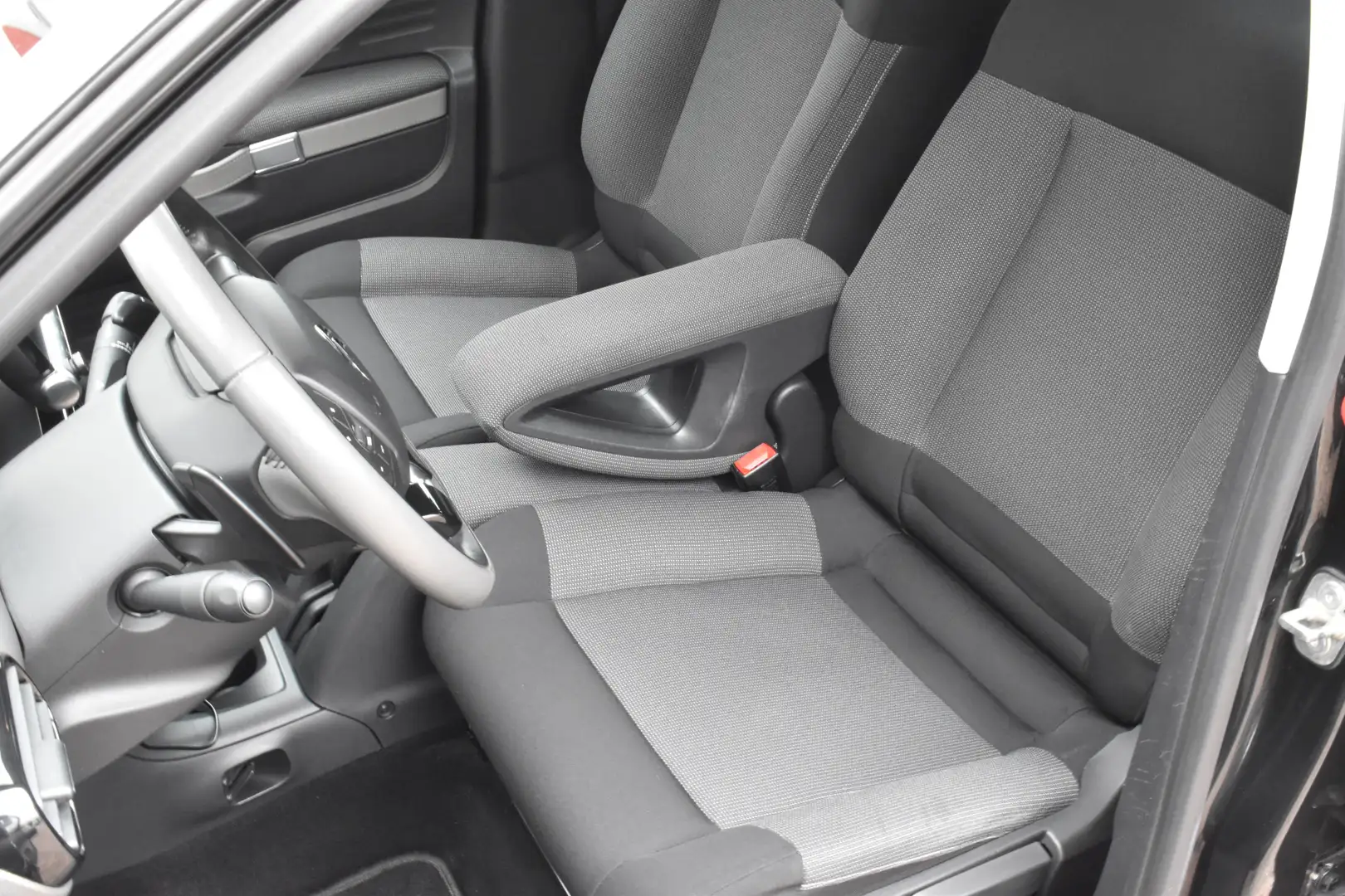 Citroen C4 Cactus PureTech 82 ETG - Automaat Business Navigatie | Ap Noir - 2