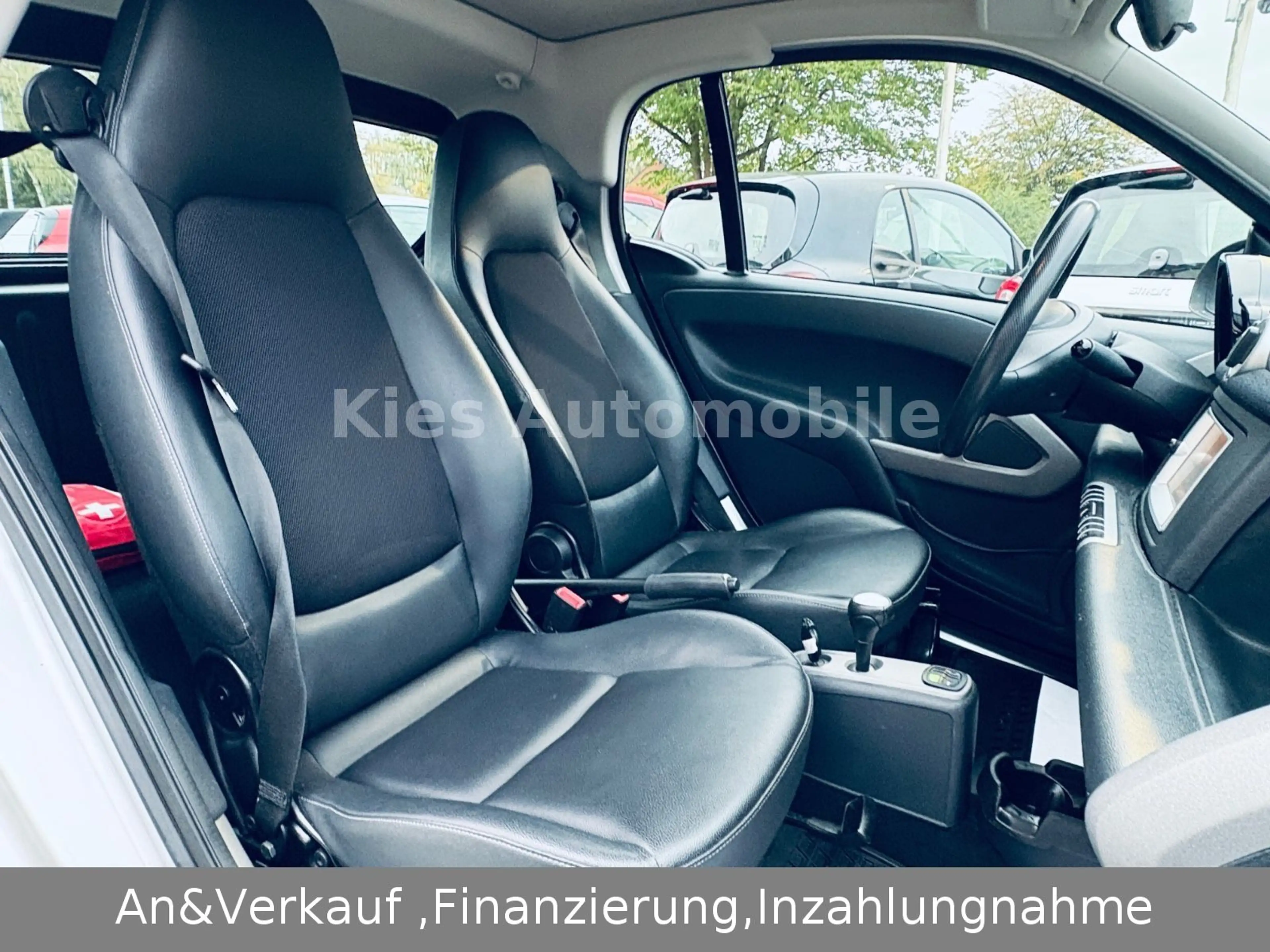smart forTwo Passion AUTOM/SERVO/SITZH/NAVI/LEDER/TÜV — photo 13