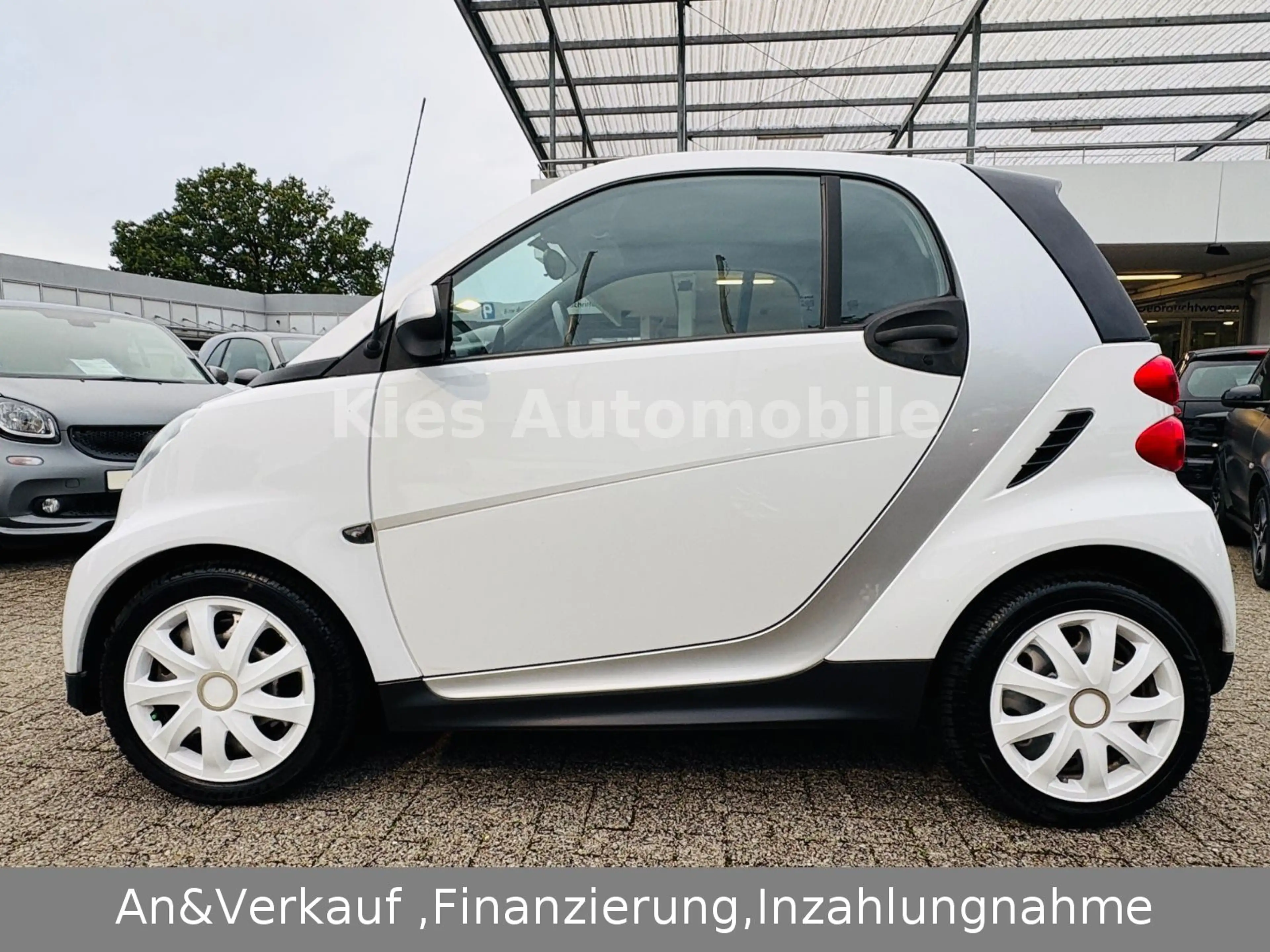 smart forTwo Passion AUTOM/SERVO/SITZH/NAVI/LEDER/TÜV — photo 3