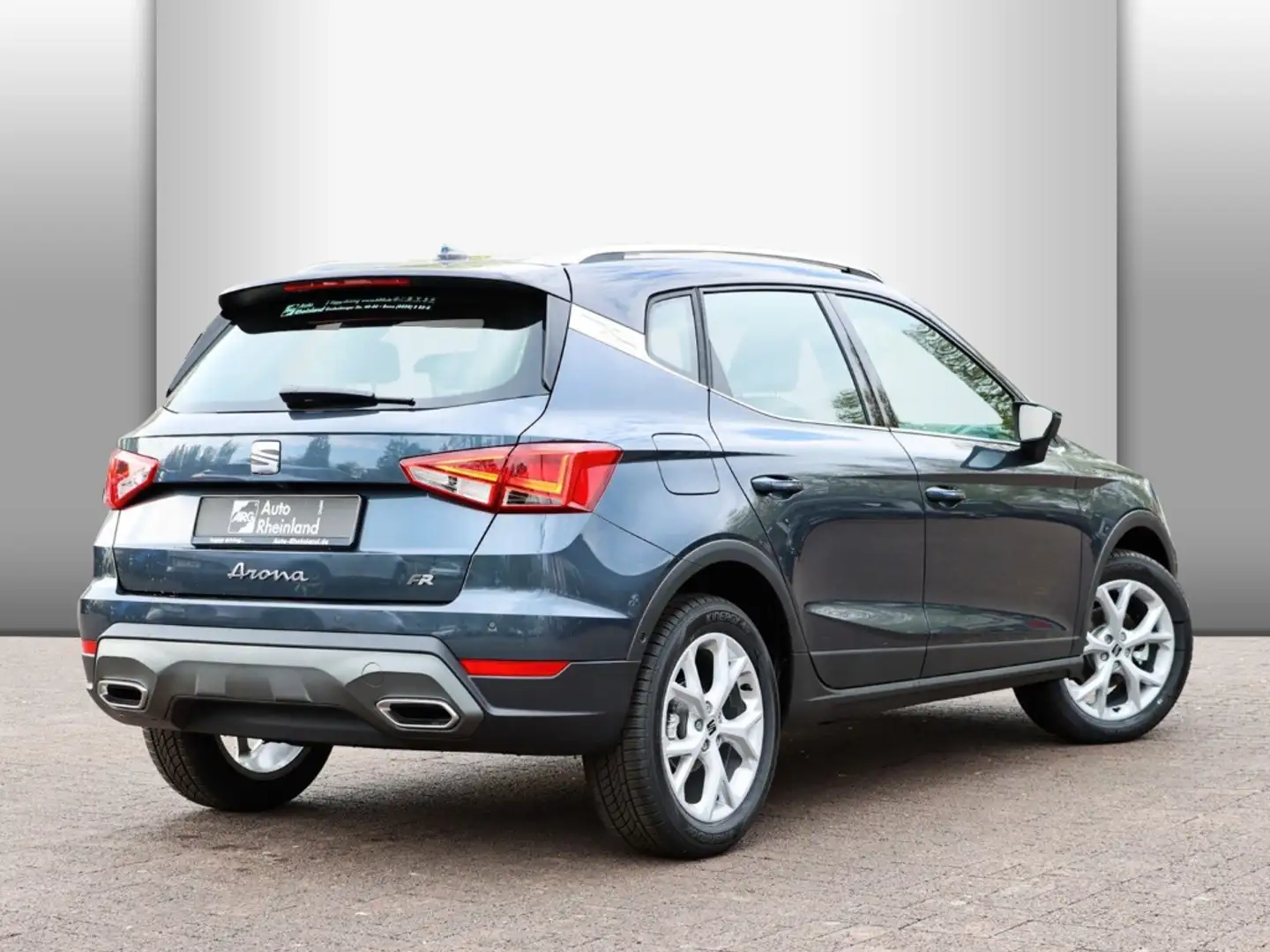 SEAT Arona FR 1.5 TSI KAMERA/KEYLESS/SHZ/GJR/LED Grau - 2