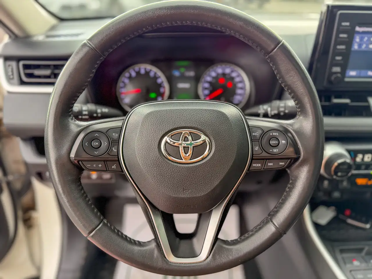 Toyota RAV 4 снимка Toyota RAV 4