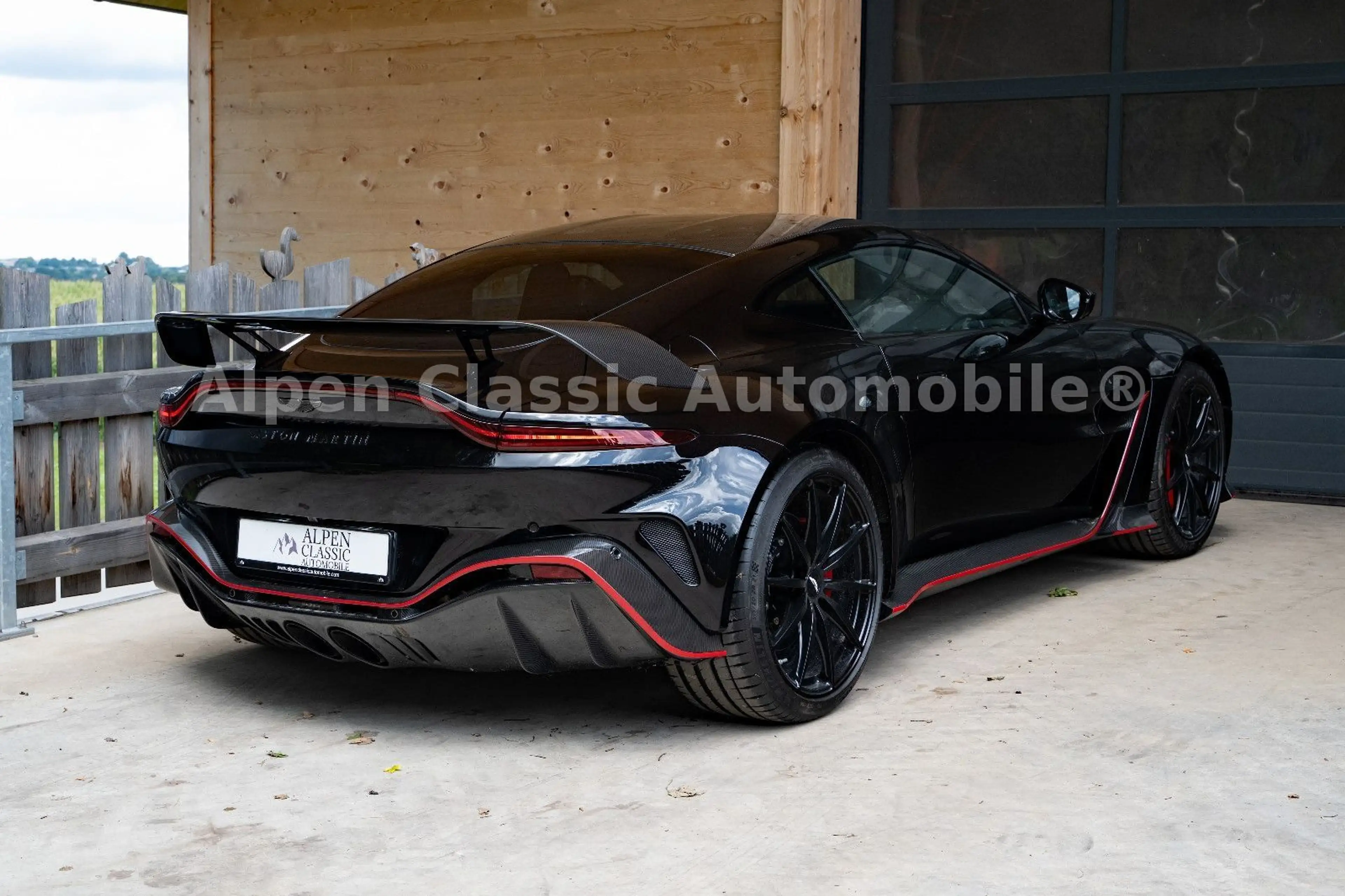 Aston Martin Vantage Ceramic, 360 Grad, Carbon — photo 15