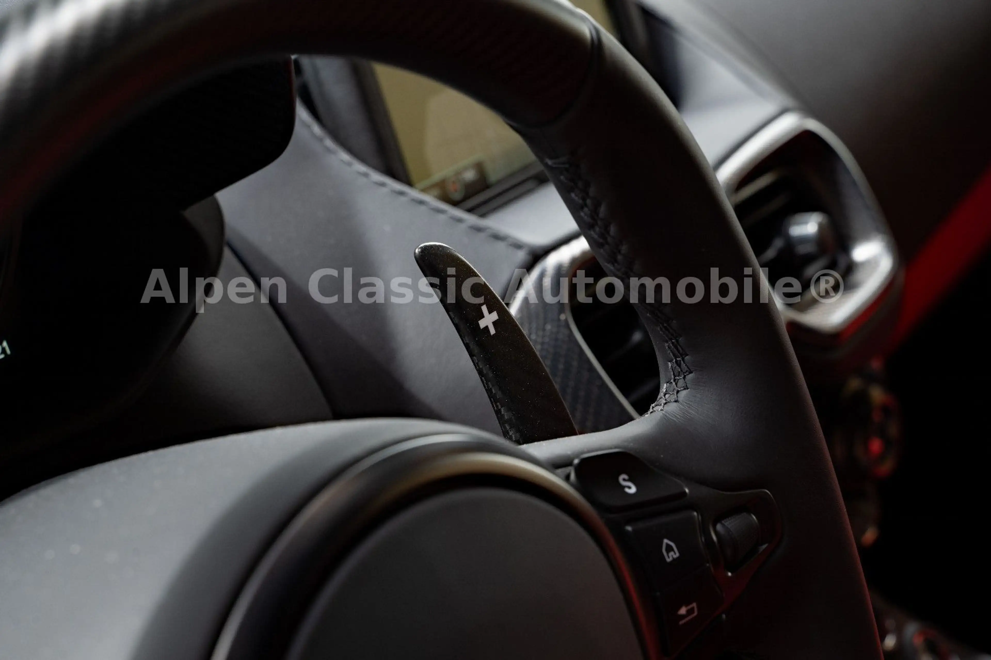 Aston Martin Vantage Ceramic, 360 Grad, Carbon — photo 11