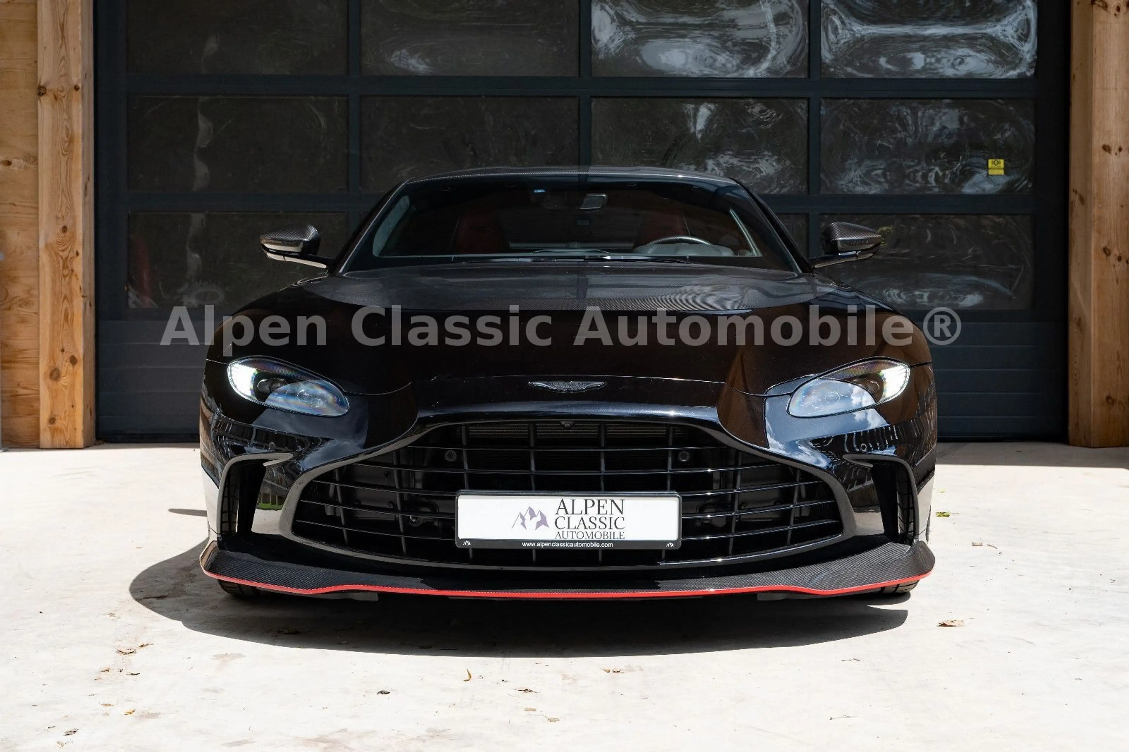 Aston Martin Vantage Ceramic, 360 Grad, Carbon — photo 10