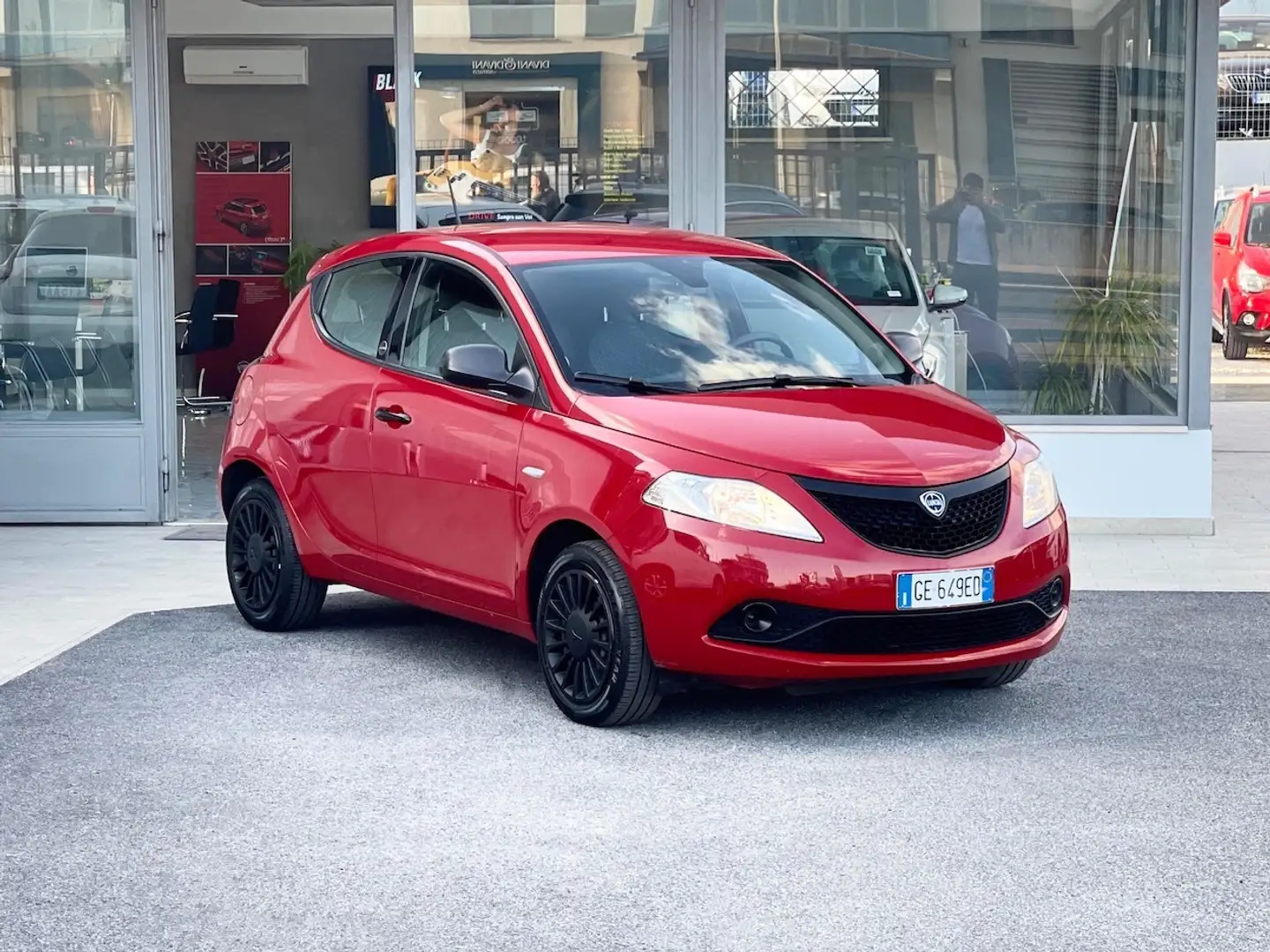 Lancia Ypsilon 1.0 Hybrid 69CV E6 Neo. - 2021 Rosso - 1