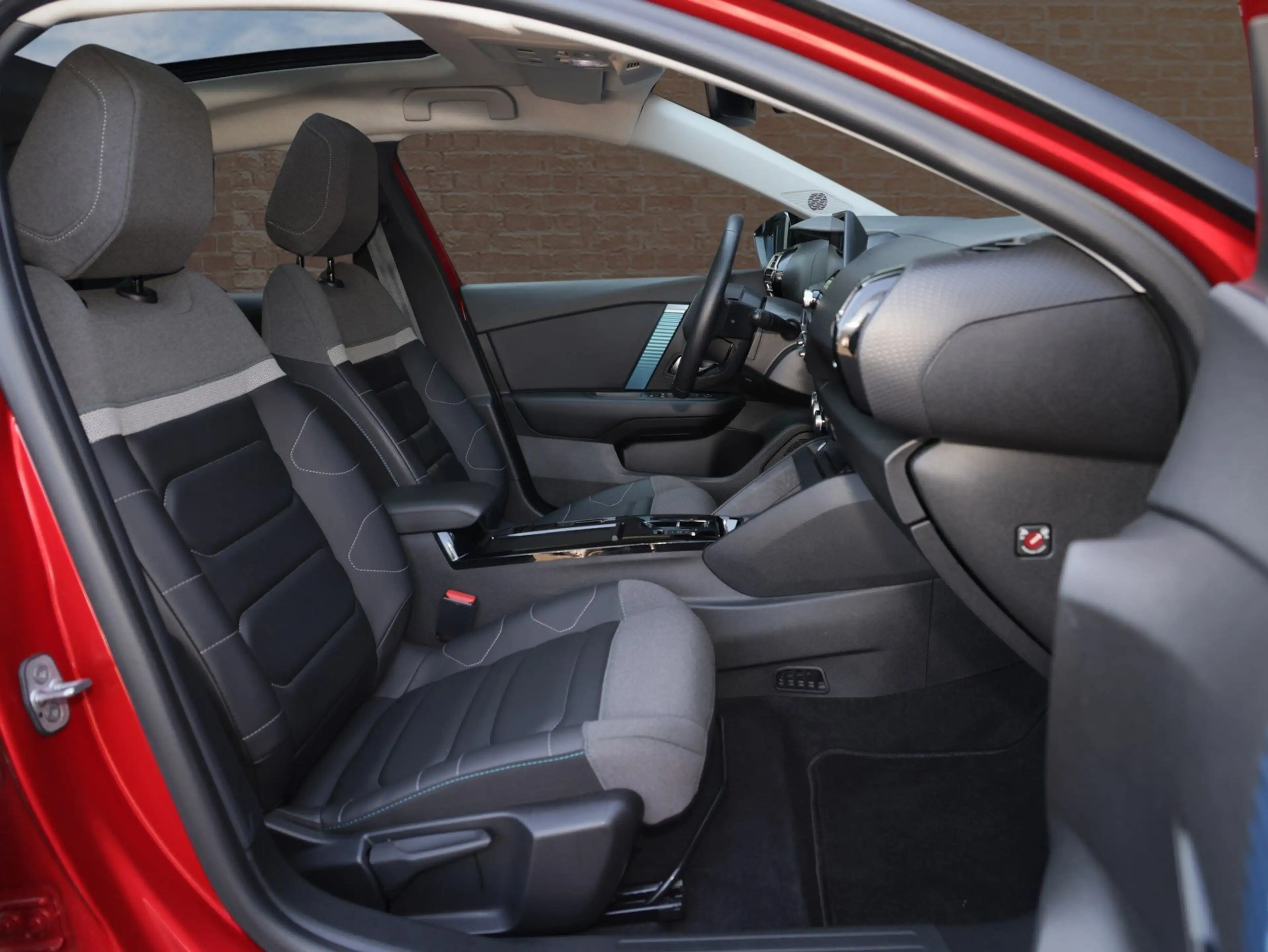 Citroen E-C4 Electric Ë-C4 Shine — photo 8