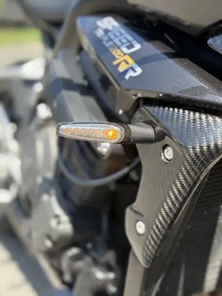 Triumph Speed Triple 1200 RR - foto 8