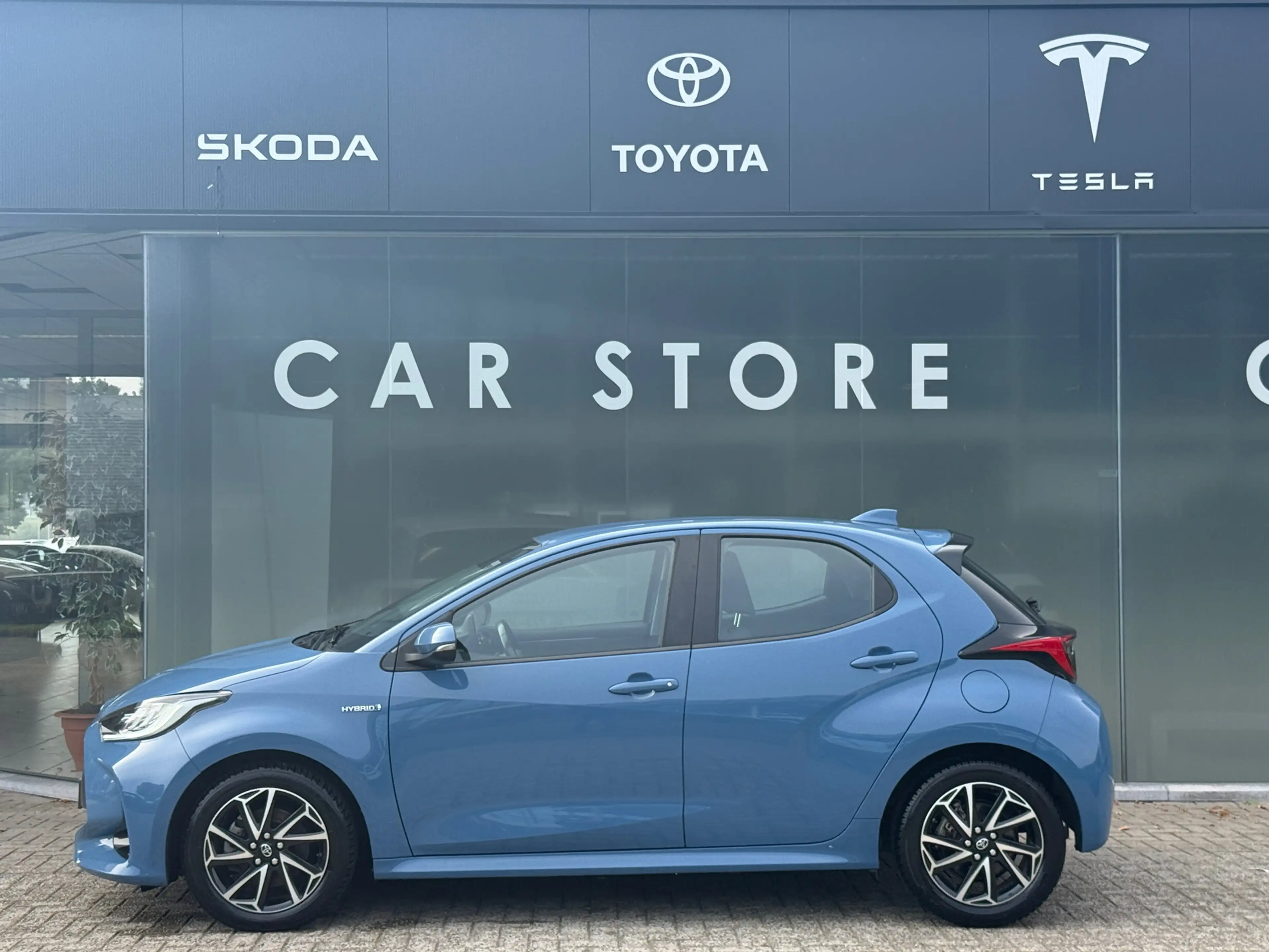 Toyota Yaris 1.5 Hybrid First Edition Navi|Carplay|Camera — photo 3