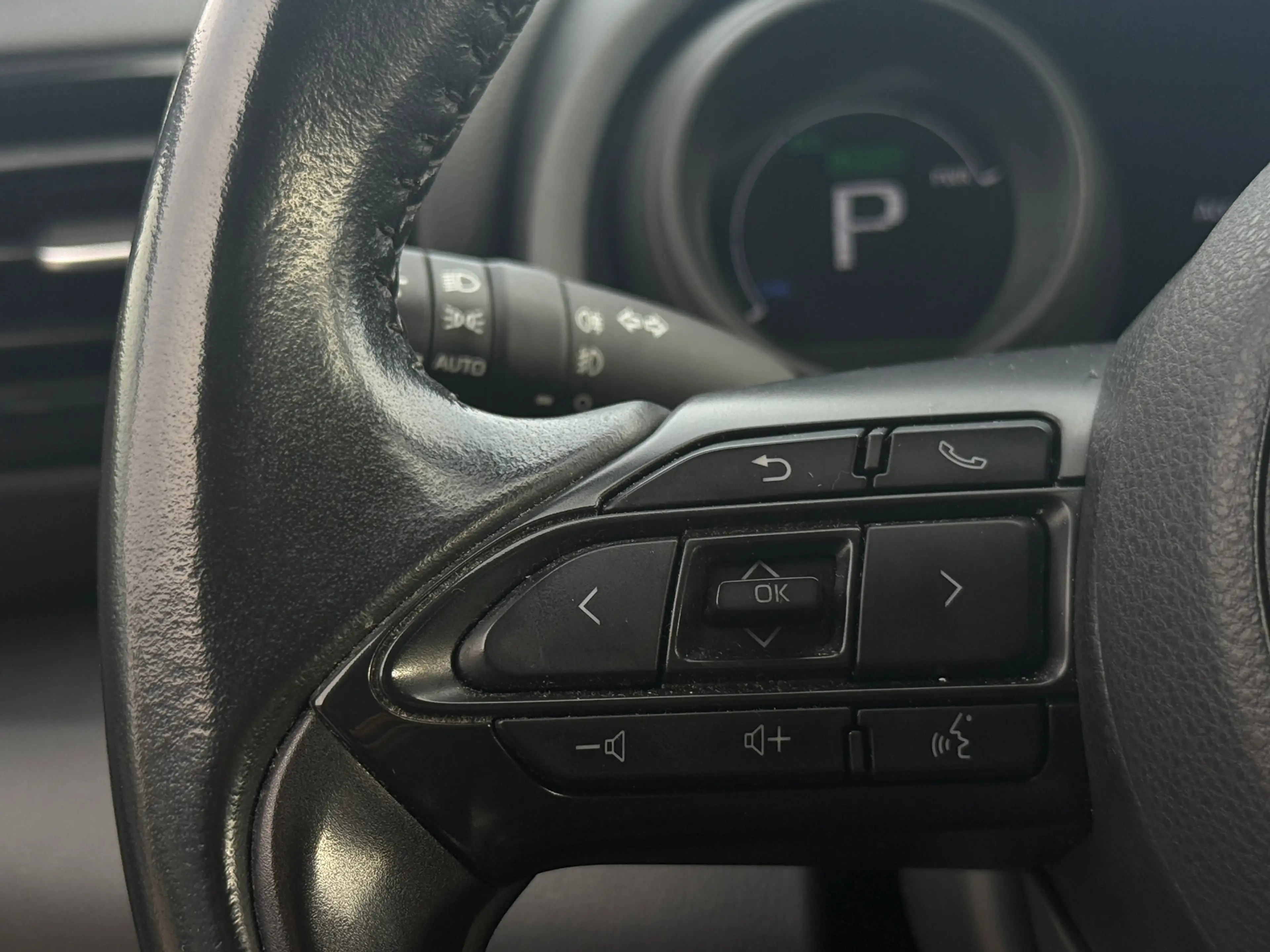 Toyota Yaris 1.5 Hybrid First Edition Navi|Carplay|Camera — photo 13