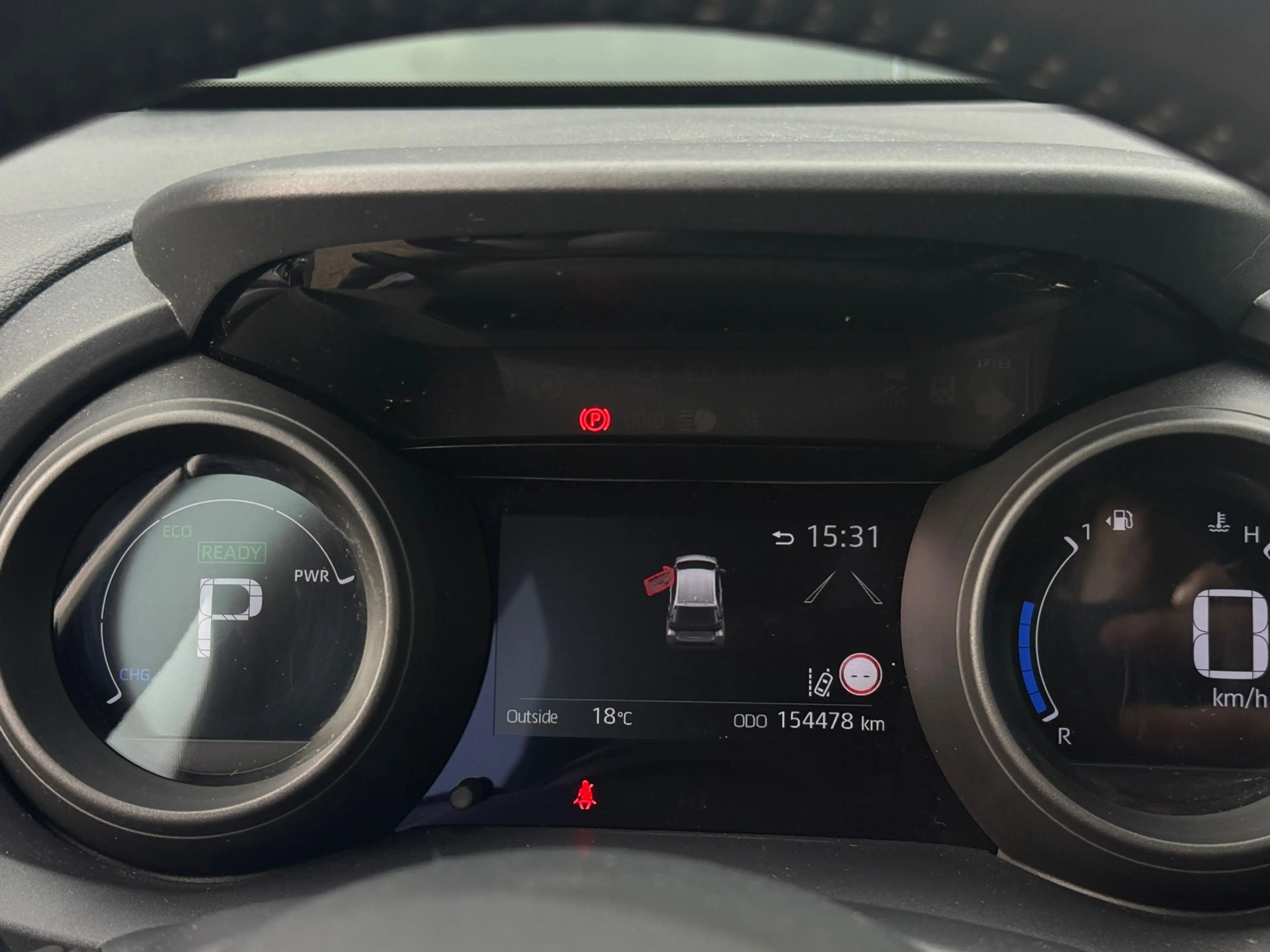 Toyota Yaris 1.5 Hybrid First Edition Navi|Carplay|Camera — photo 15
