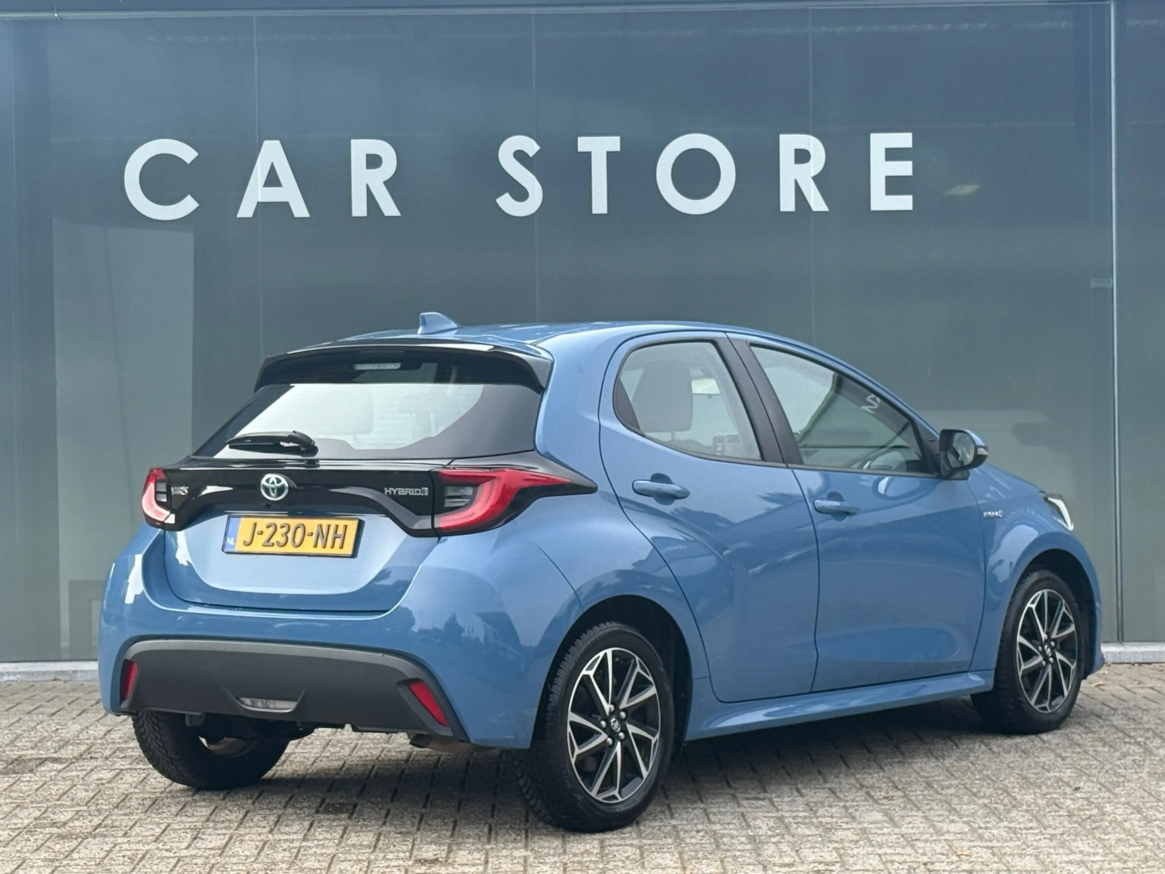 Toyota Yaris 1.5 Hybrid First Edition Navi|Carplay|Camera — photo 2