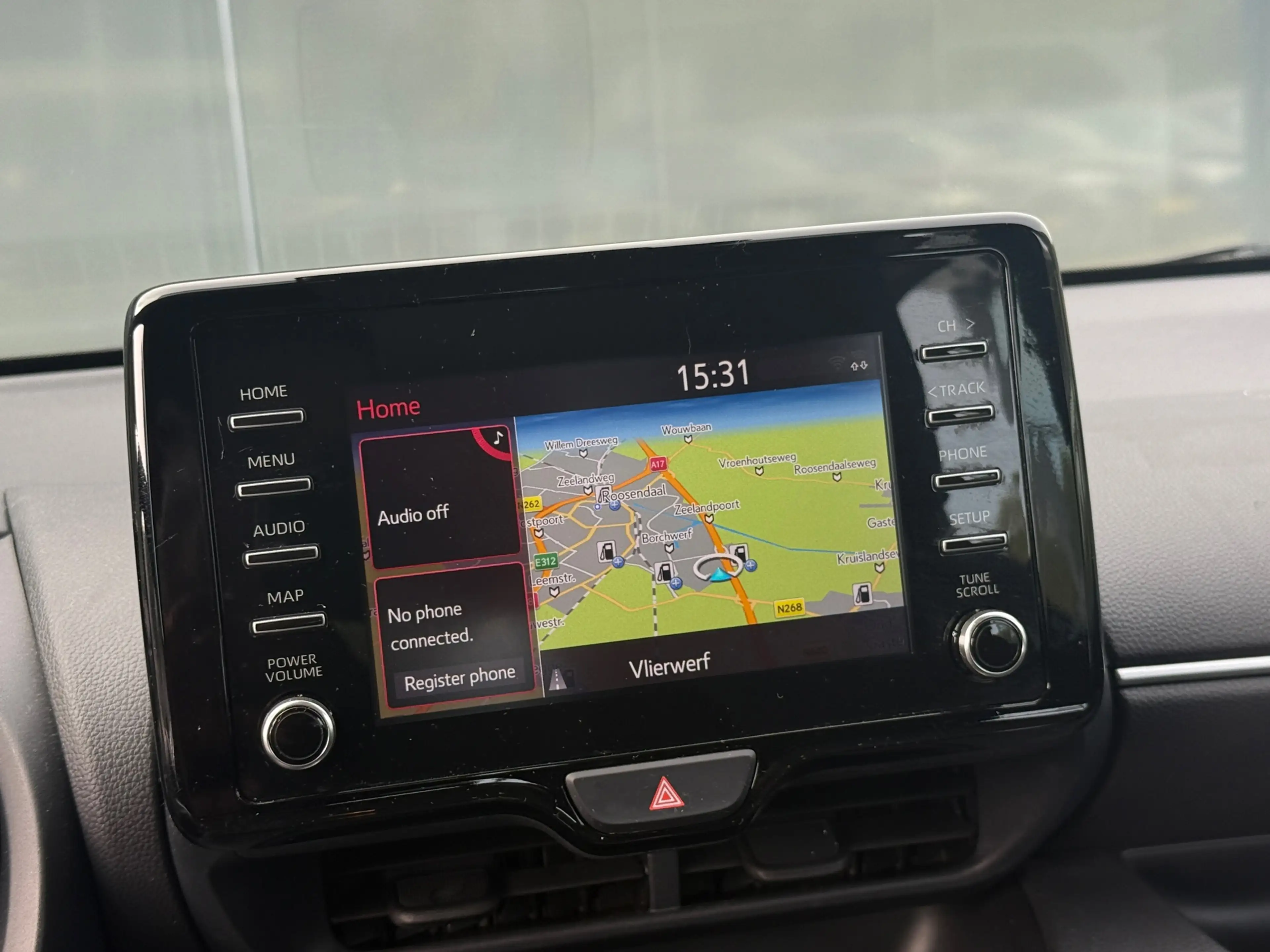 Toyota Yaris 1.5 Hybrid First Edition Navi|Carplay|Camera — photo 16
