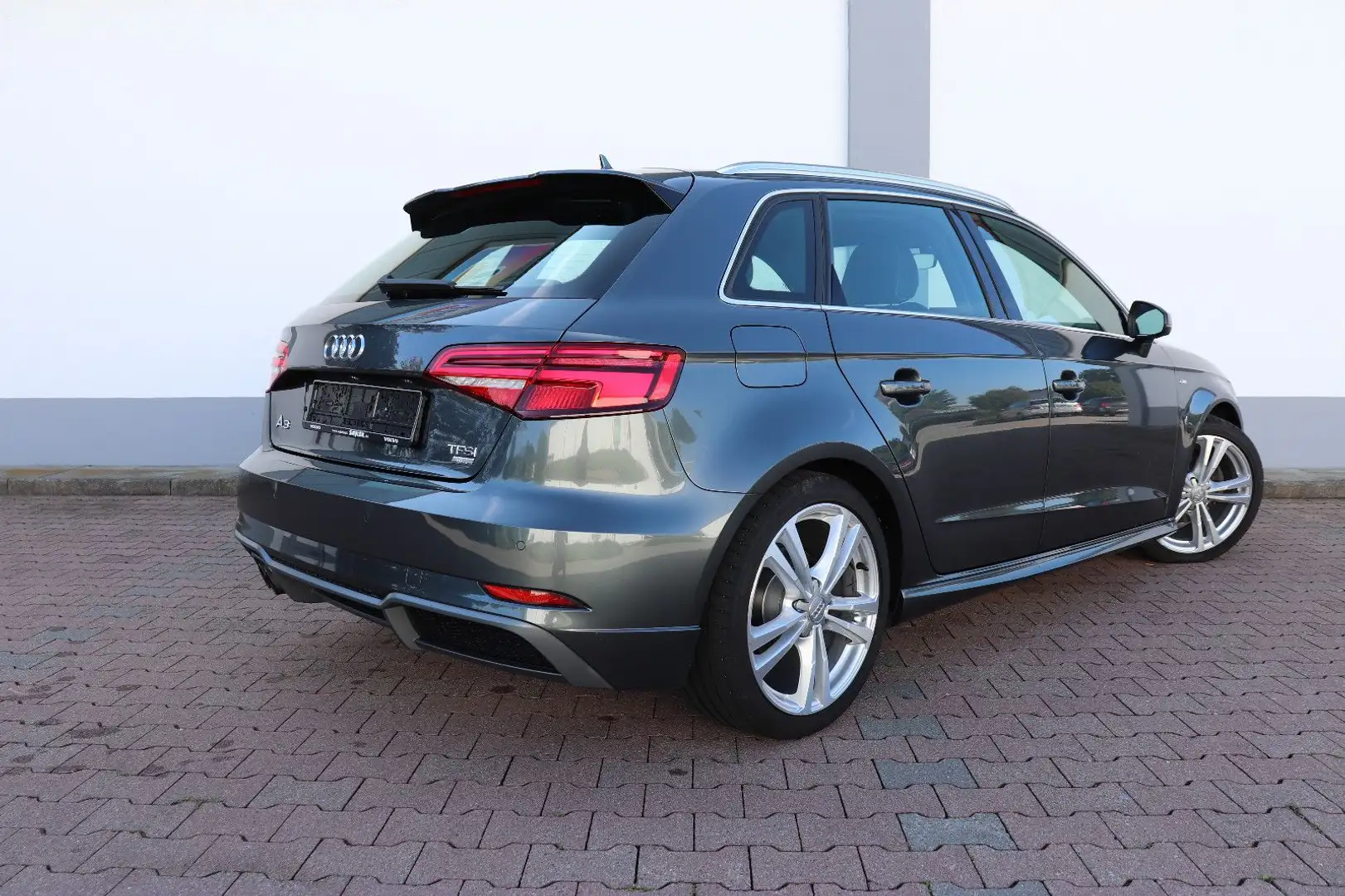Audi A3 1.4TFSI S-TRONIC S-LINE VIRTUAL*VOLL-LED*ACC*NAVI+ Gris - 2