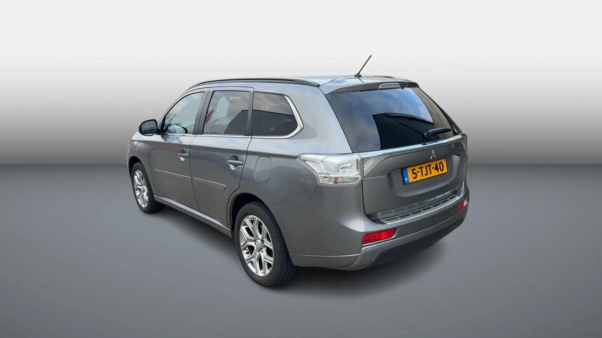Mitsubishi Outlander 2.0 PHEV instyle Schuifdak/Volledig Onderhouden. Gris - 2