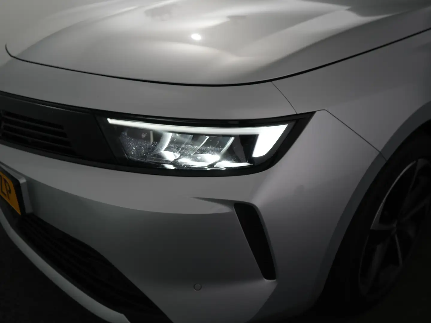 Opel Astra Sports Tourer 1.6 180pk Turbo Hybrid | Airco (auto Gris - 2