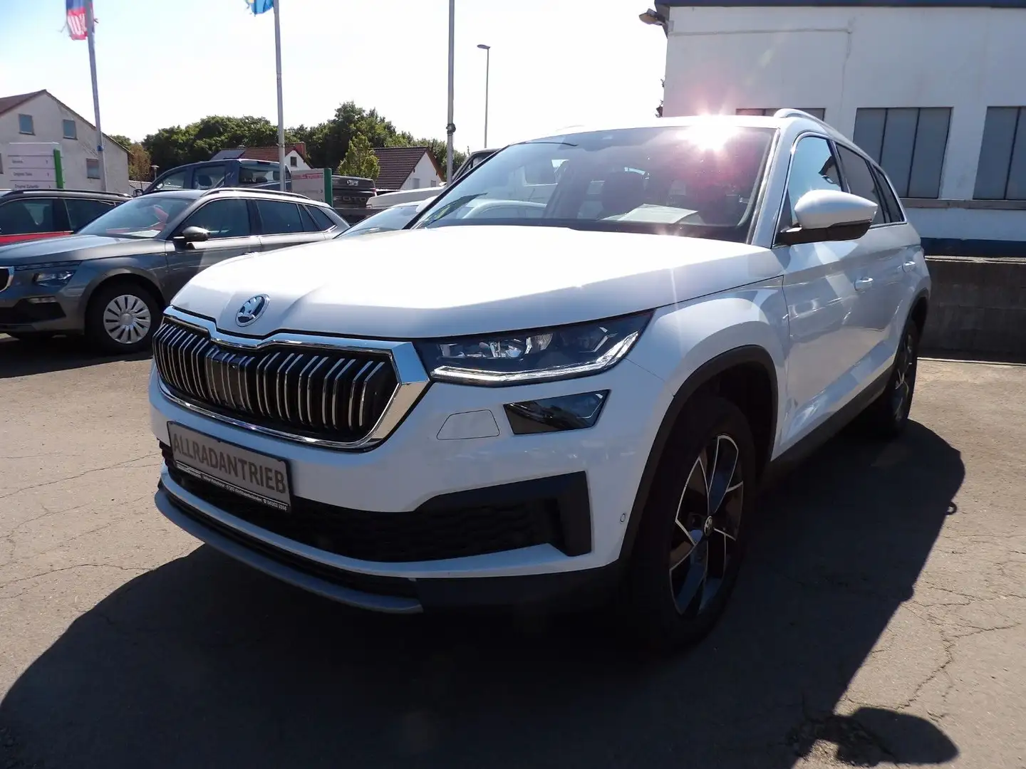 Skoda Kodiaq Style 4x4  AHK  1.Hand  ERGO-Sitze usw. Weiß - 1