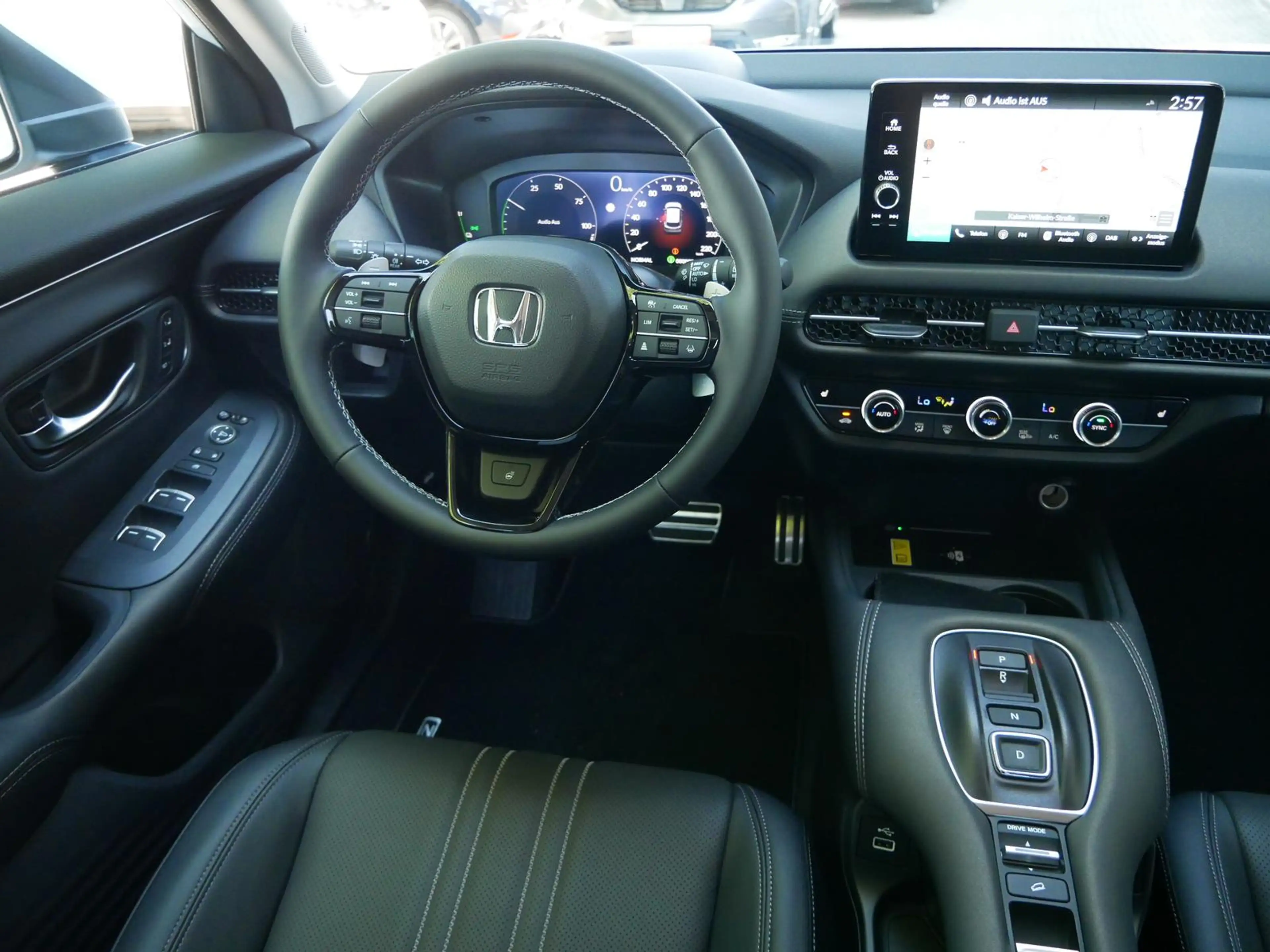 Honda ZR-V 2.0 i-MMD HYBRID ADVANCE BOSE+PANORAMA+HuD — photo 13