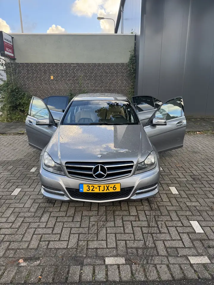 Mercedes-Benz C 180
