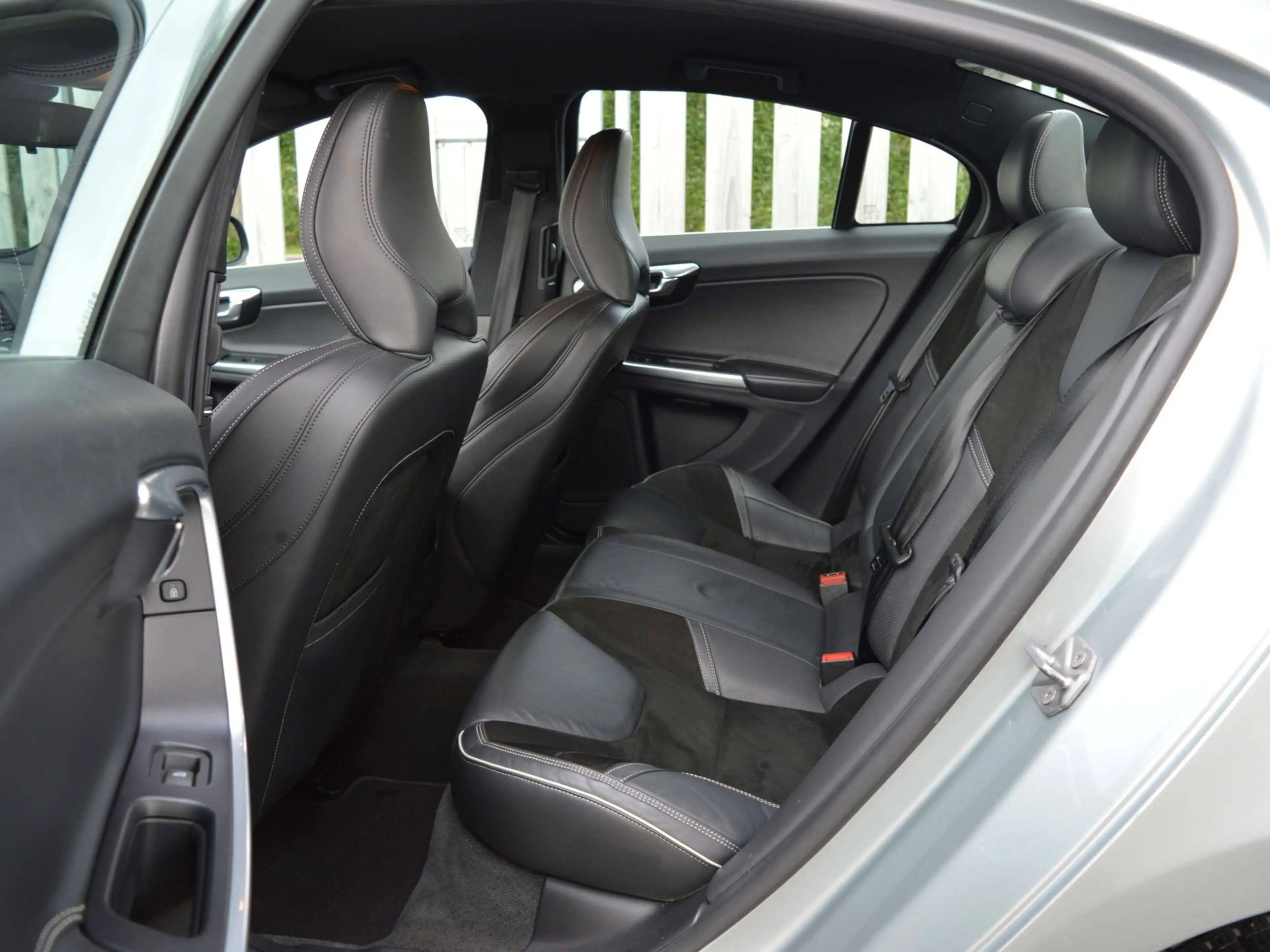 Volvo S60 1.6 T3 R-Design - D-riem vervangen|Automaat|Navi|L — photo 7